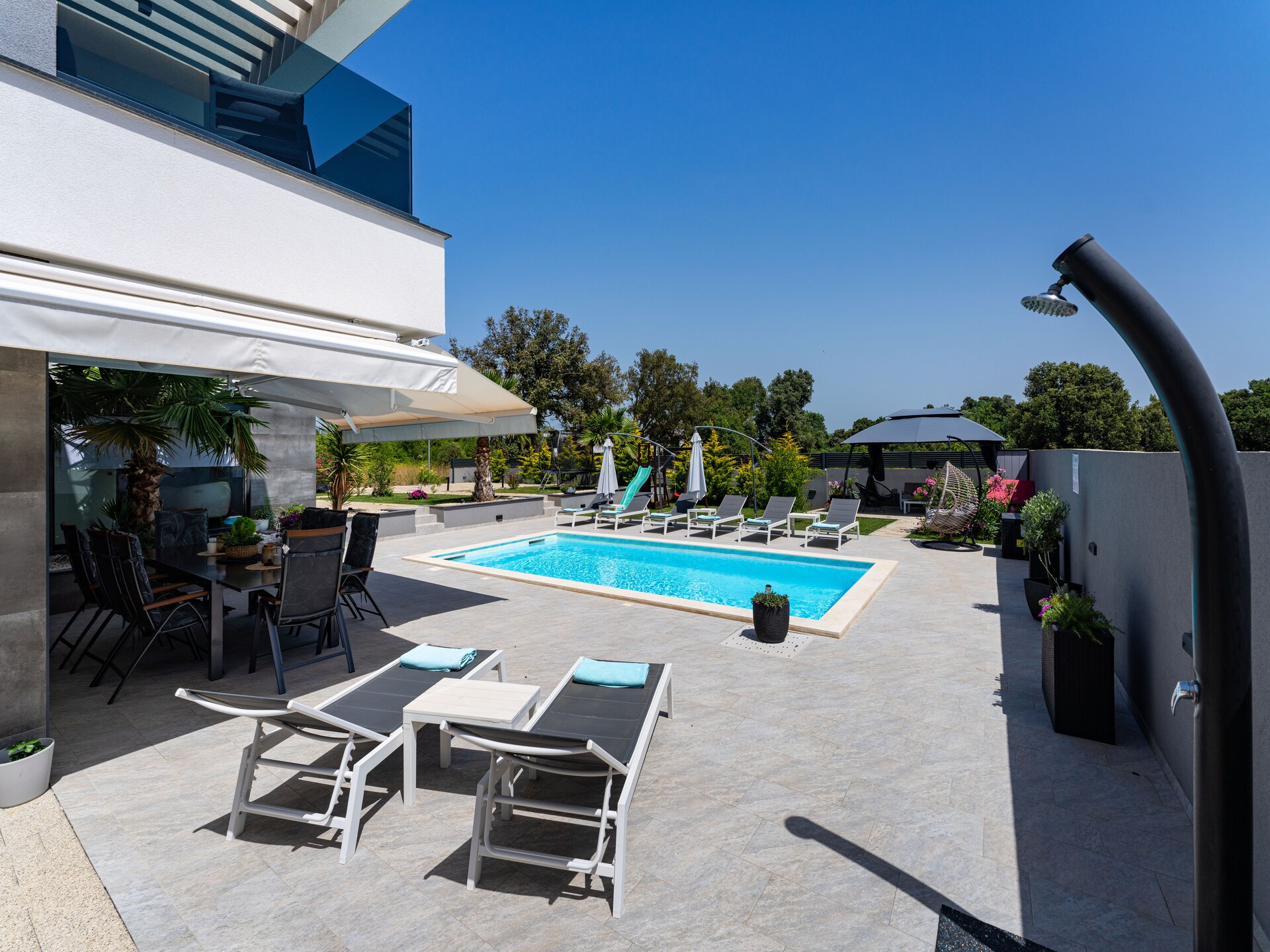 Villa Nina: Ruim familieparadijs met privézwembad nabij strand Zaton - foto 12