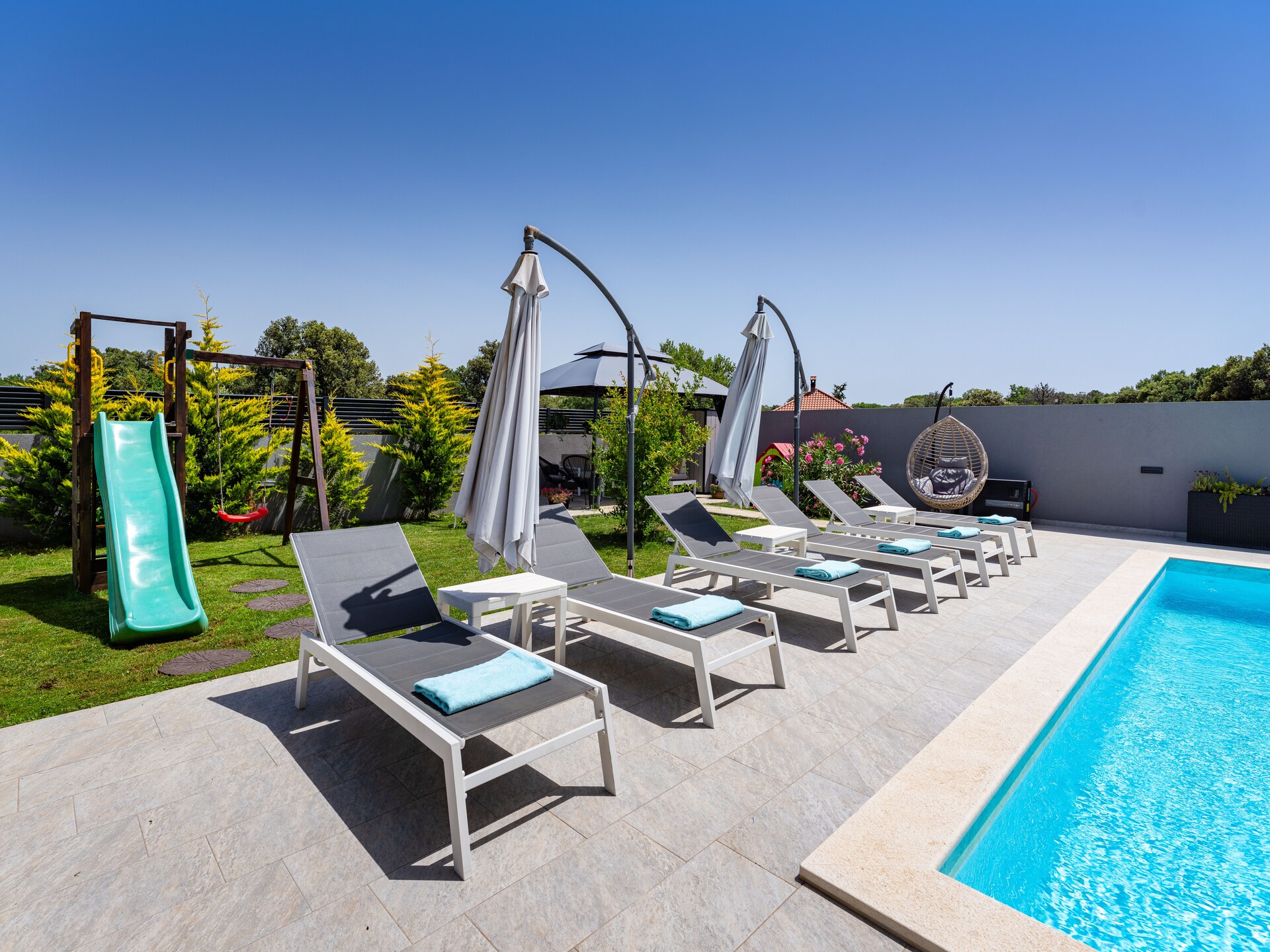 Villa Nina: Ruim familieparadijs met privézwembad nabij strand Zaton - foto 36