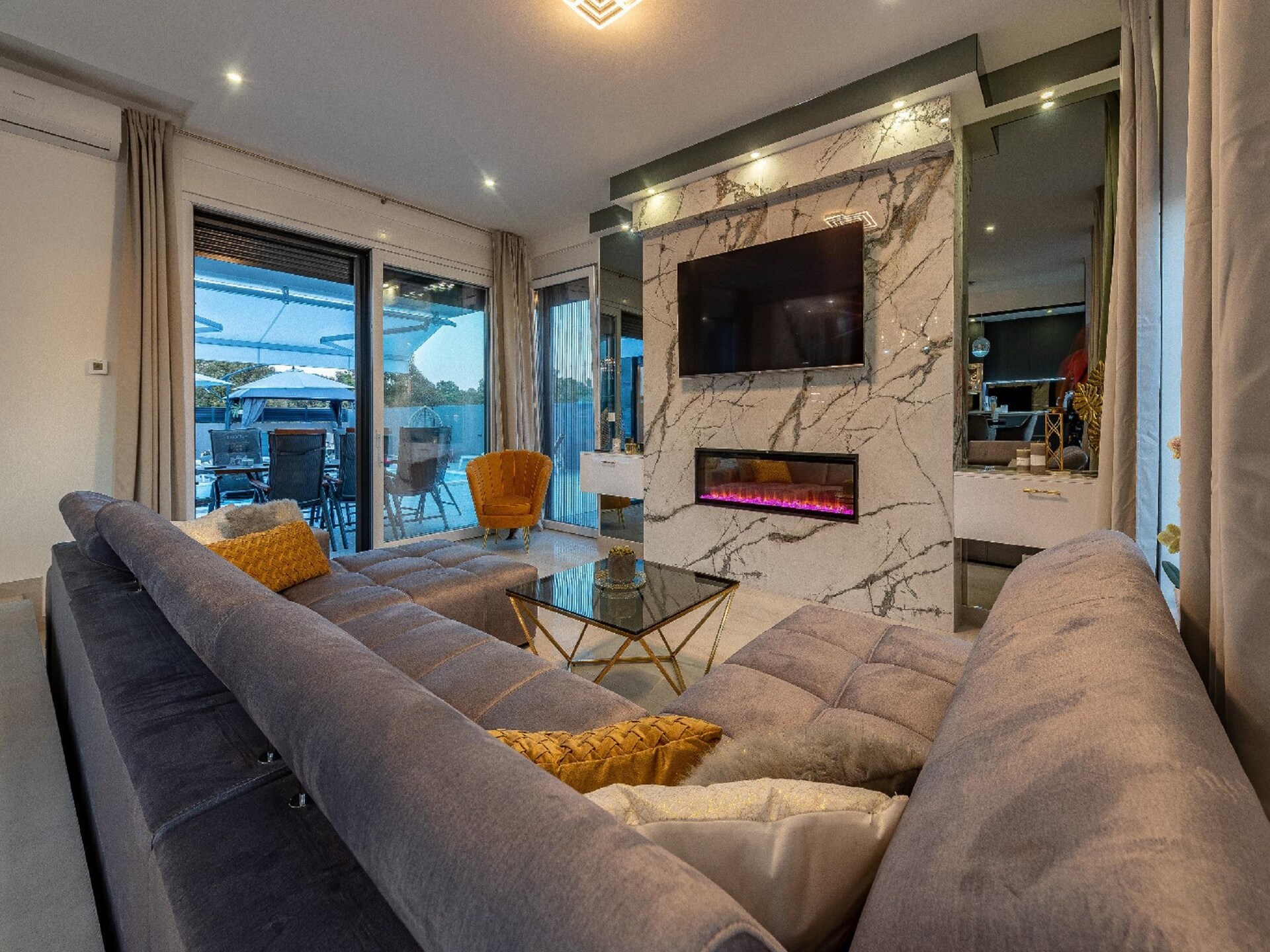 Villa Nina: Ruim familieparadijs met privézwembad nabij strand Zaton - foto 13