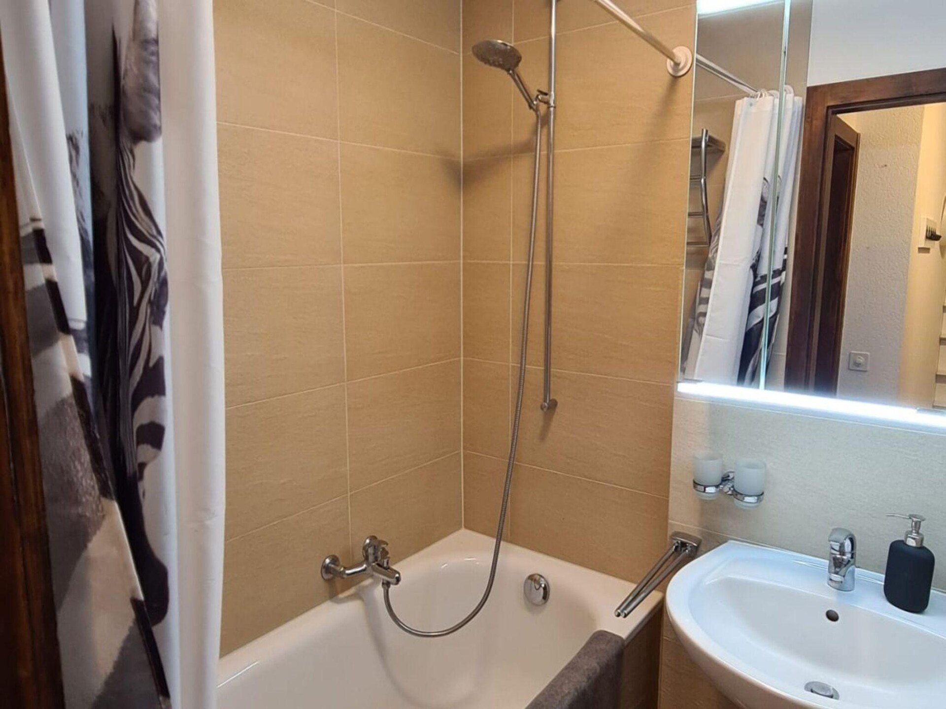 Greppons N 012 - Modern bergappartement voor 6 personen in Wali, Zwitserland - foto 14