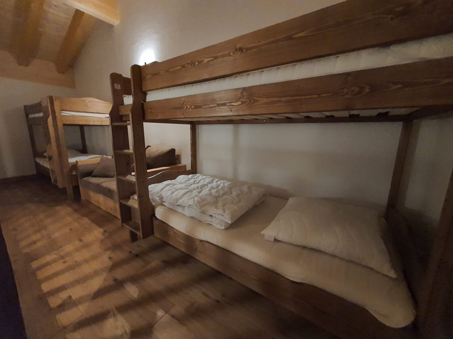 Luxe appartement voor 18 personen direct aan de skipiste in WALI - foto 16