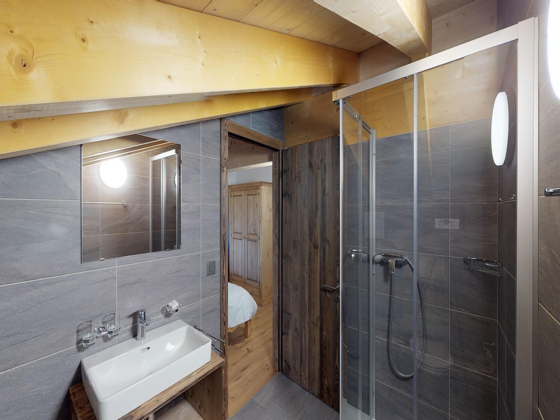 Luxe appartement voor 18 personen direct aan de skipiste in WALI - foto 25