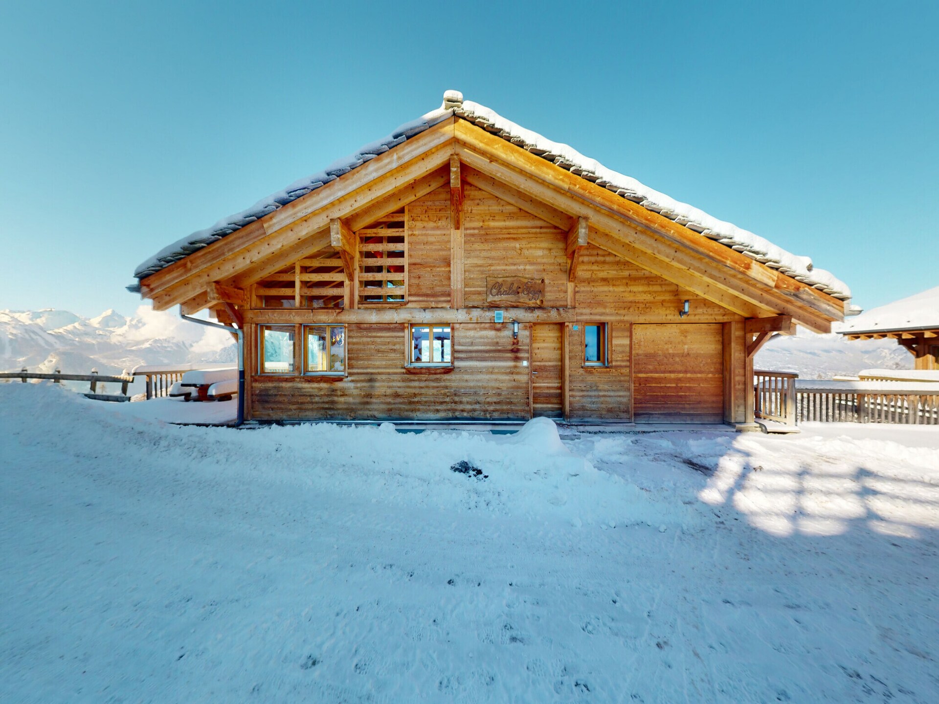 Luxe chalet voor 16 personen met sauna direct aan de skipiste in Wallis - foto 2