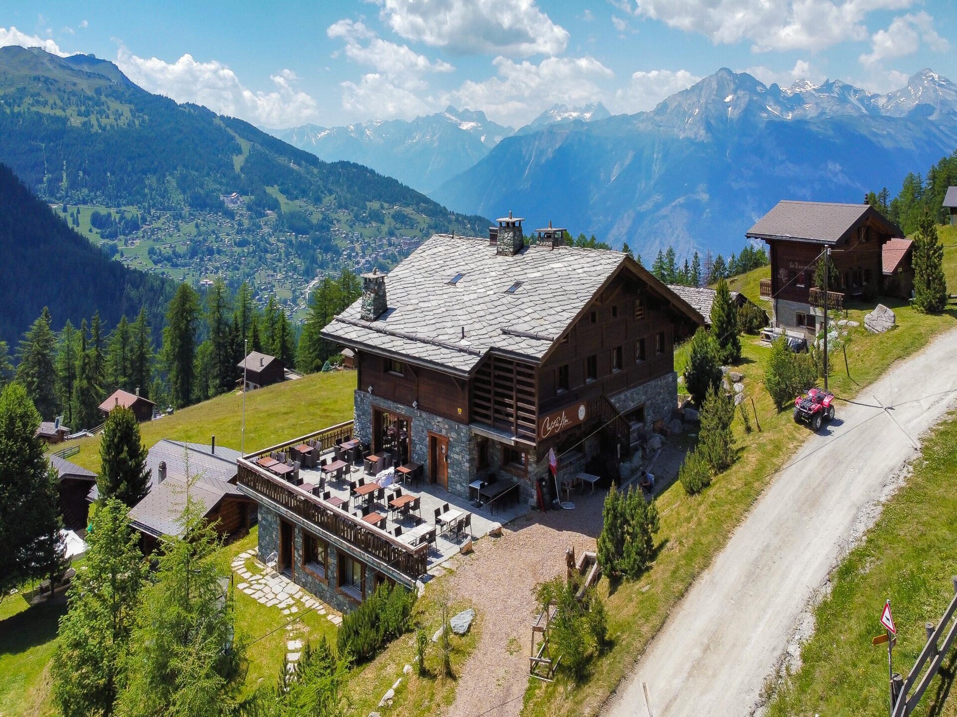 Piste-appartement voor 6 in Wali, direct aan de Zwitserse skipiste - foto 7
