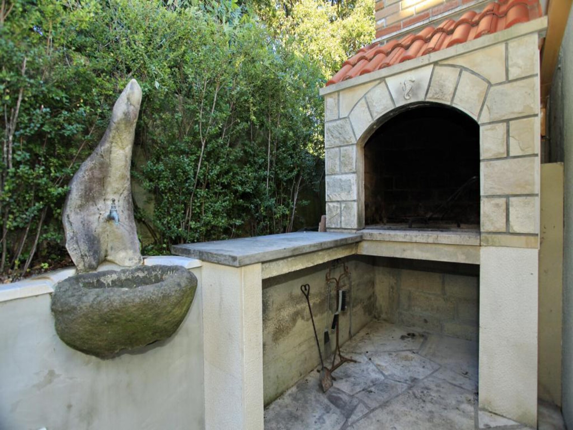 Appartement LANA: 2 slaapkamers, terras met zeezicht in baai Vrbovica - foto 10