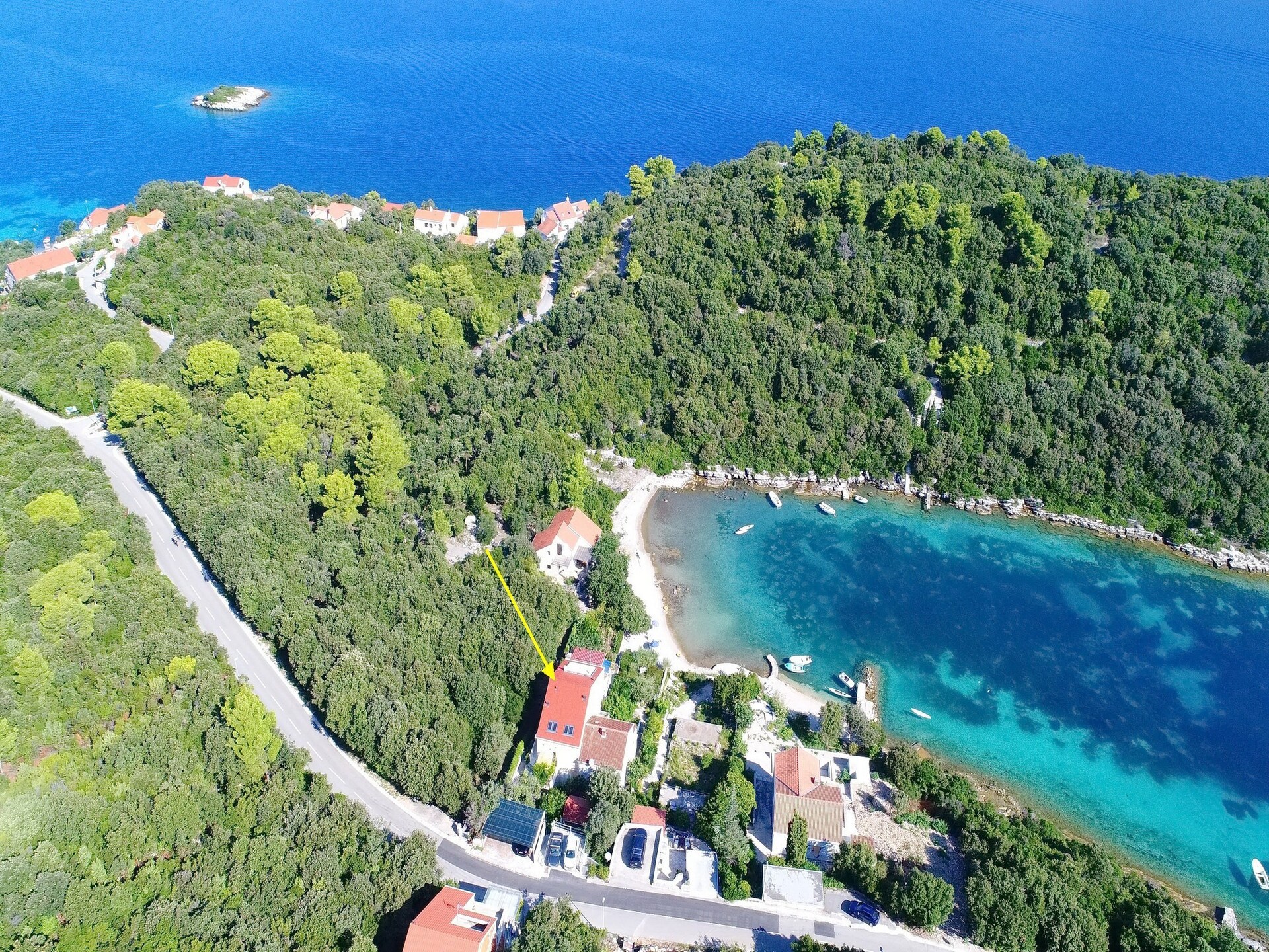 Appartement LANA: 2 slaapkamers, terras met zeezicht in baai Vrbovica - foto 11