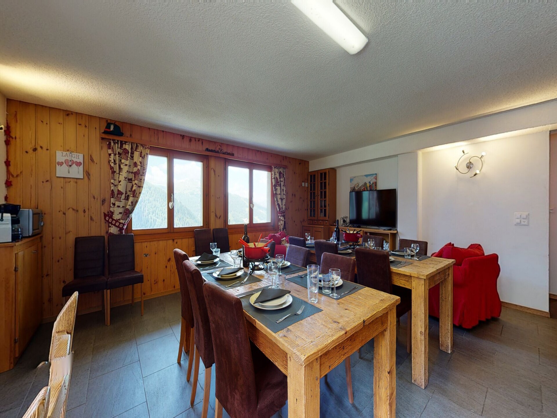 Chalet Des Alpes 004: Direct aan de piste voor 16 personen in WALI - foto 4
