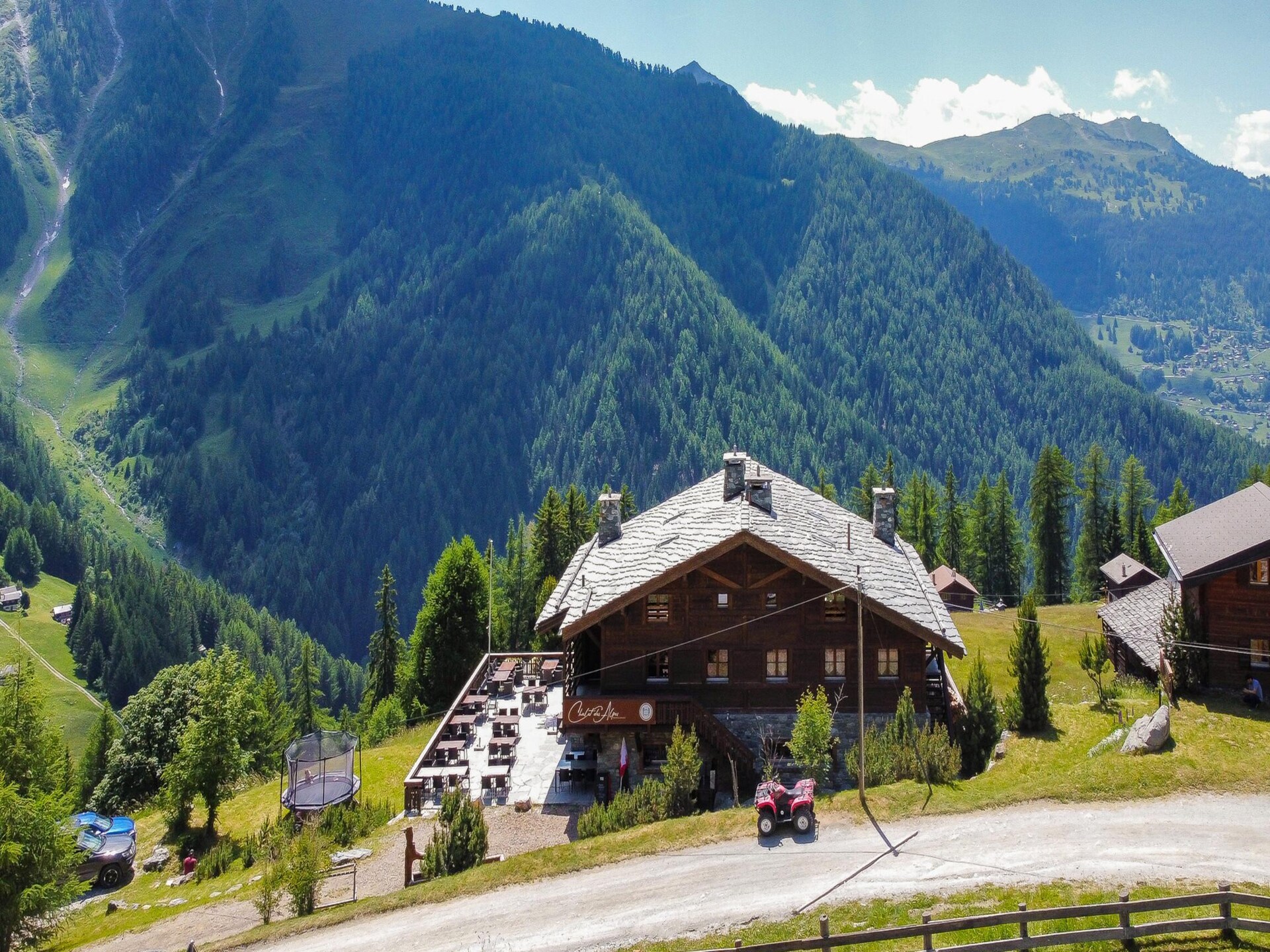Chalet Des Alpes 004: Direct aan de piste voor 16 personen in WALI - foto 36
