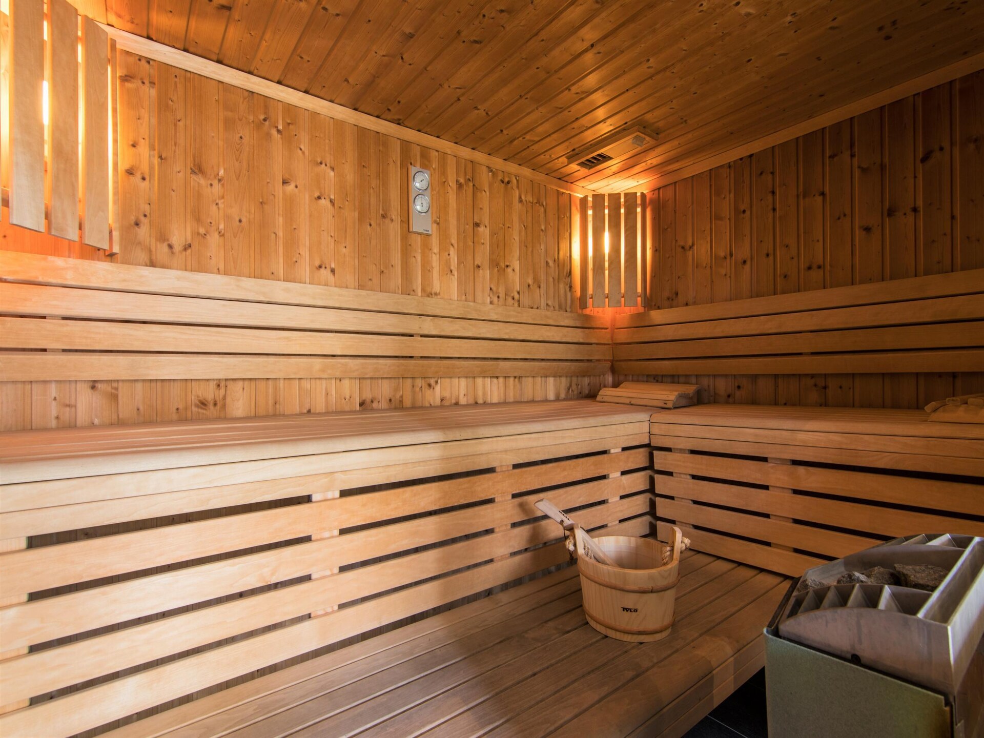 Ski Paradise SP 012: Luxe 8-persoons appartement direct aan de piste in Wallis - foto 39