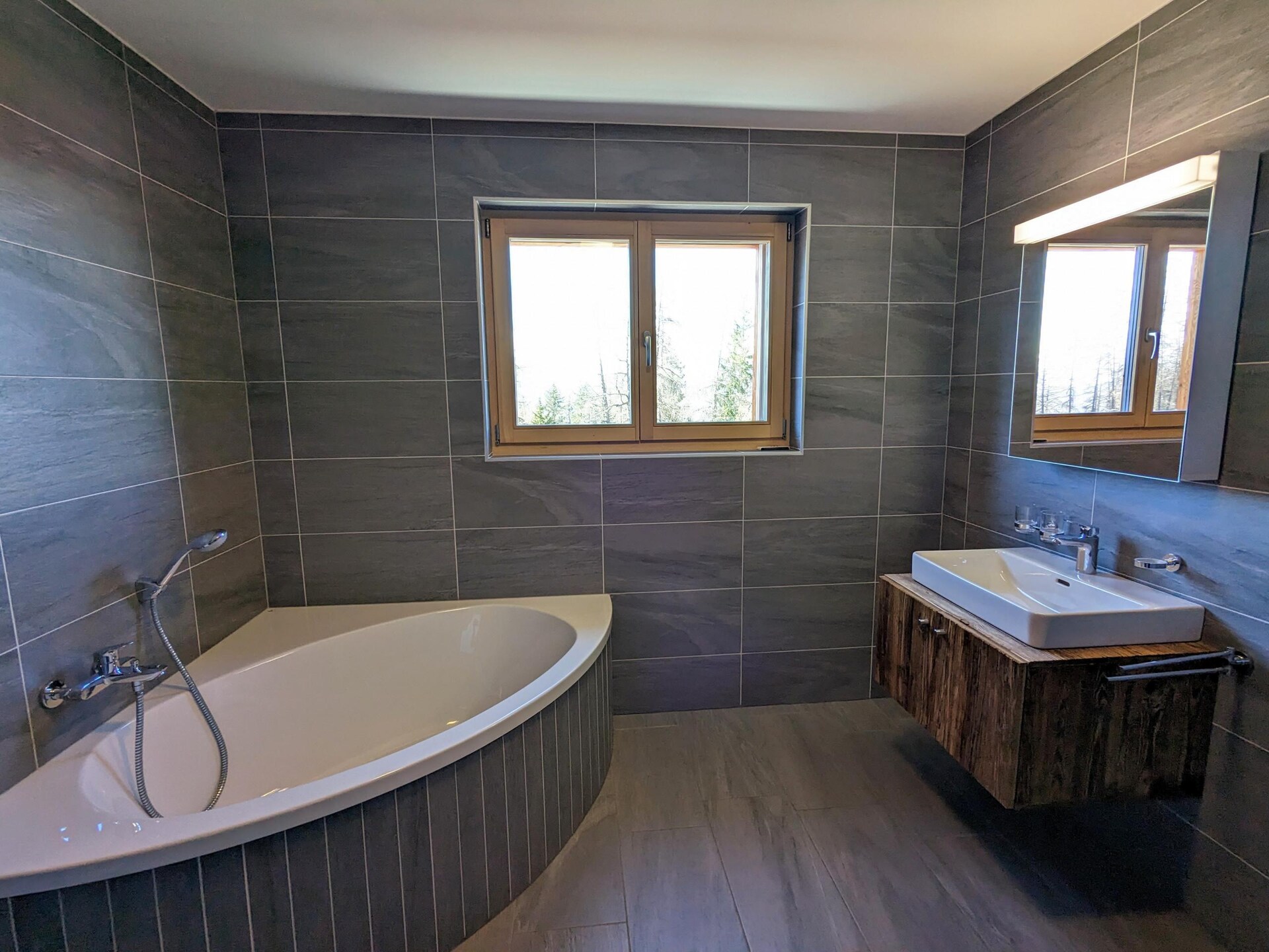 Luxe appartement direct aan de skipiste in WALI – 10 personen, 195m² - foto 30