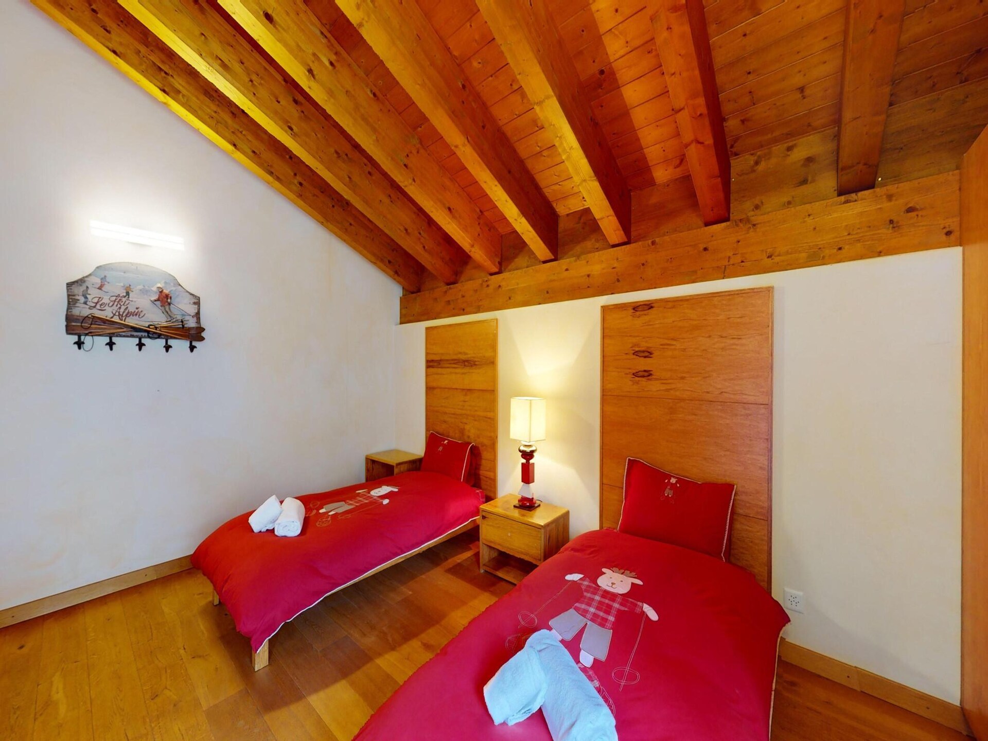 Chalet Axaari: Luxe 10-persoons chalet met zwembad en uitzicht in WALI - foto 18