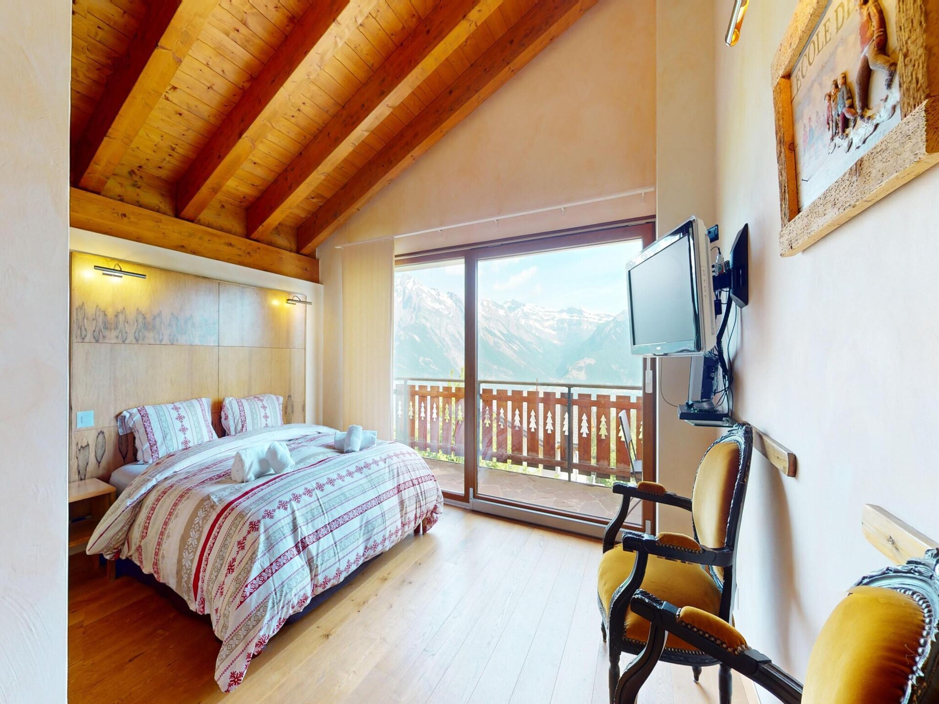 Chalet Axaari: Luxe 10-persoons chalet met zwembad en uitzicht in WALI - foto 4