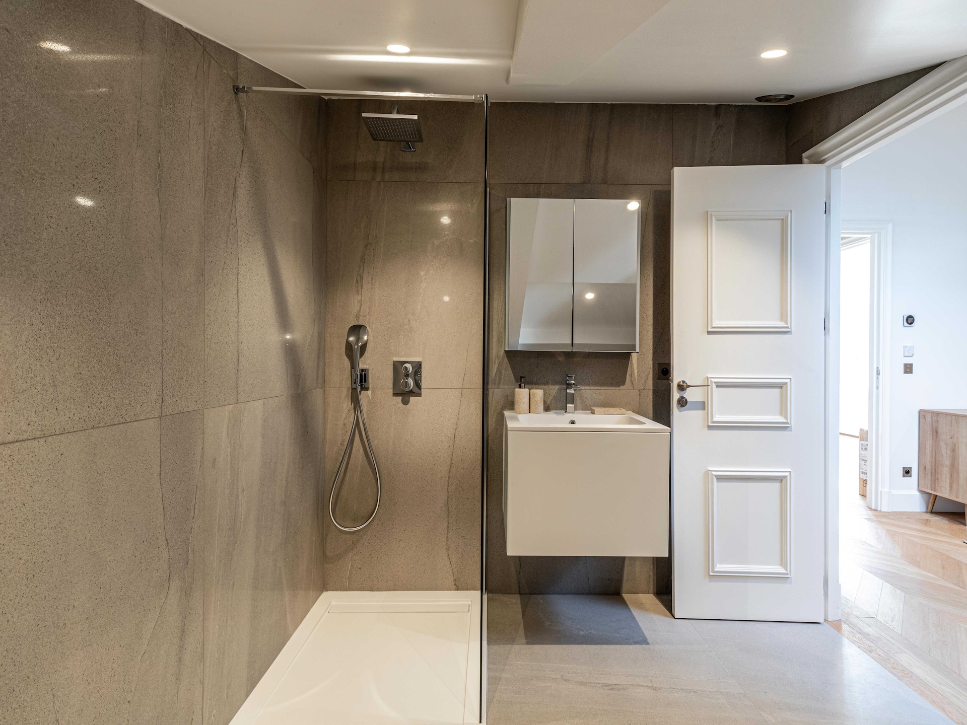 Luxe 8-persoons appartement op 2 minuten van het Palais des Festivals - foto 12