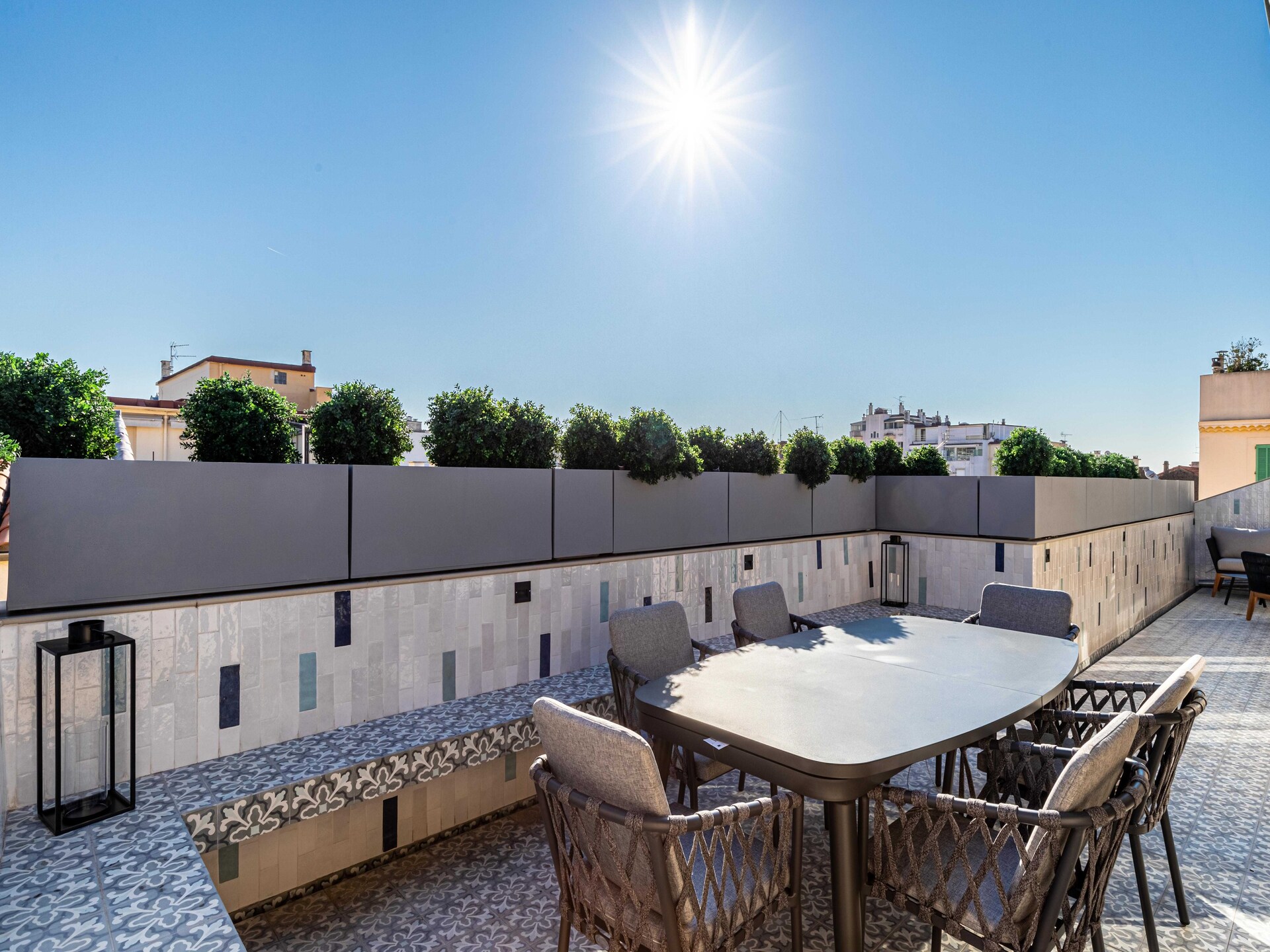 Luxe 8-persoons appartement op 2 minuten van het Palais des Festivals - foto 17