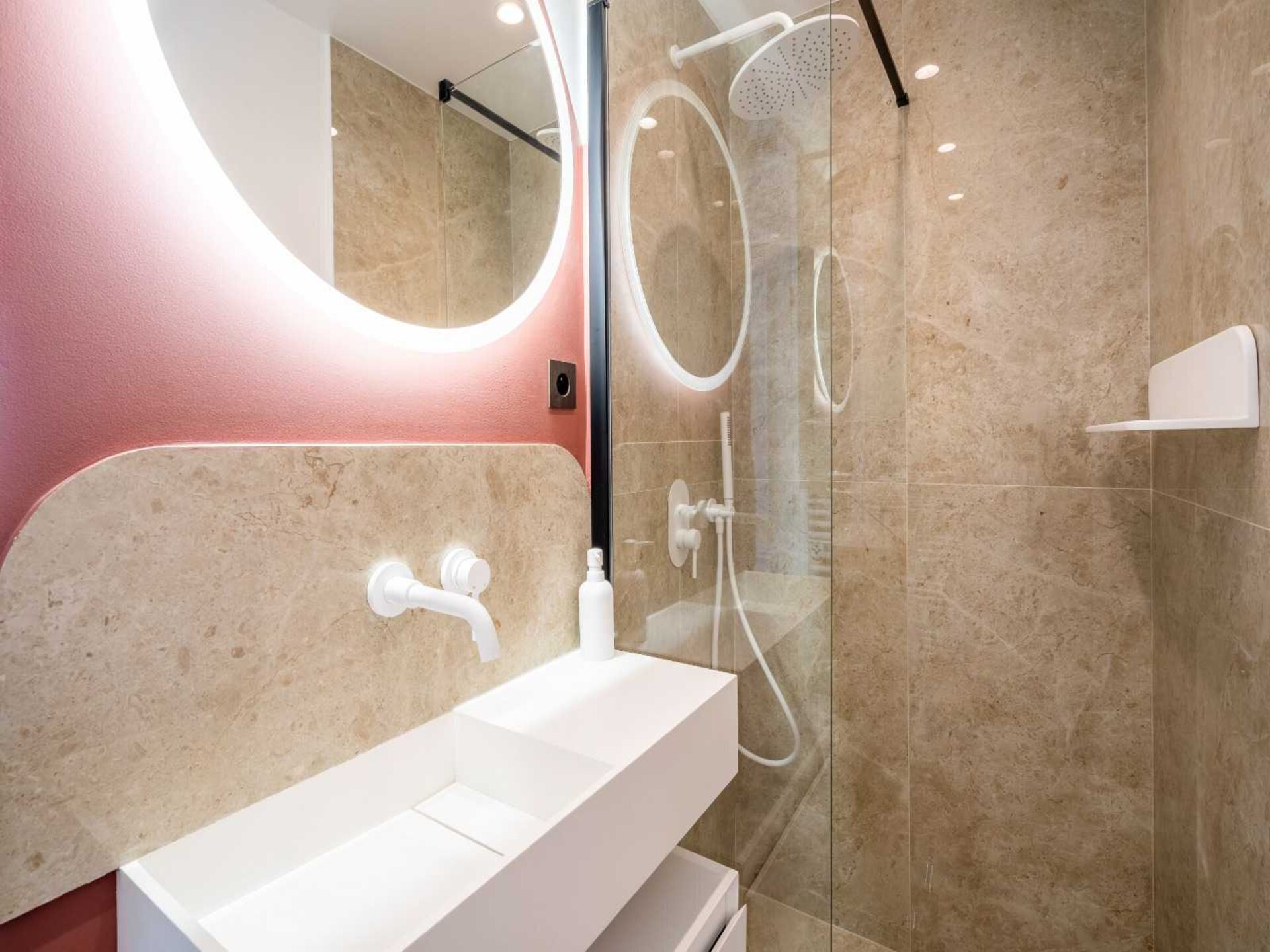 Sfeervol appartement in het hart van Saint-Tropez - foto 8