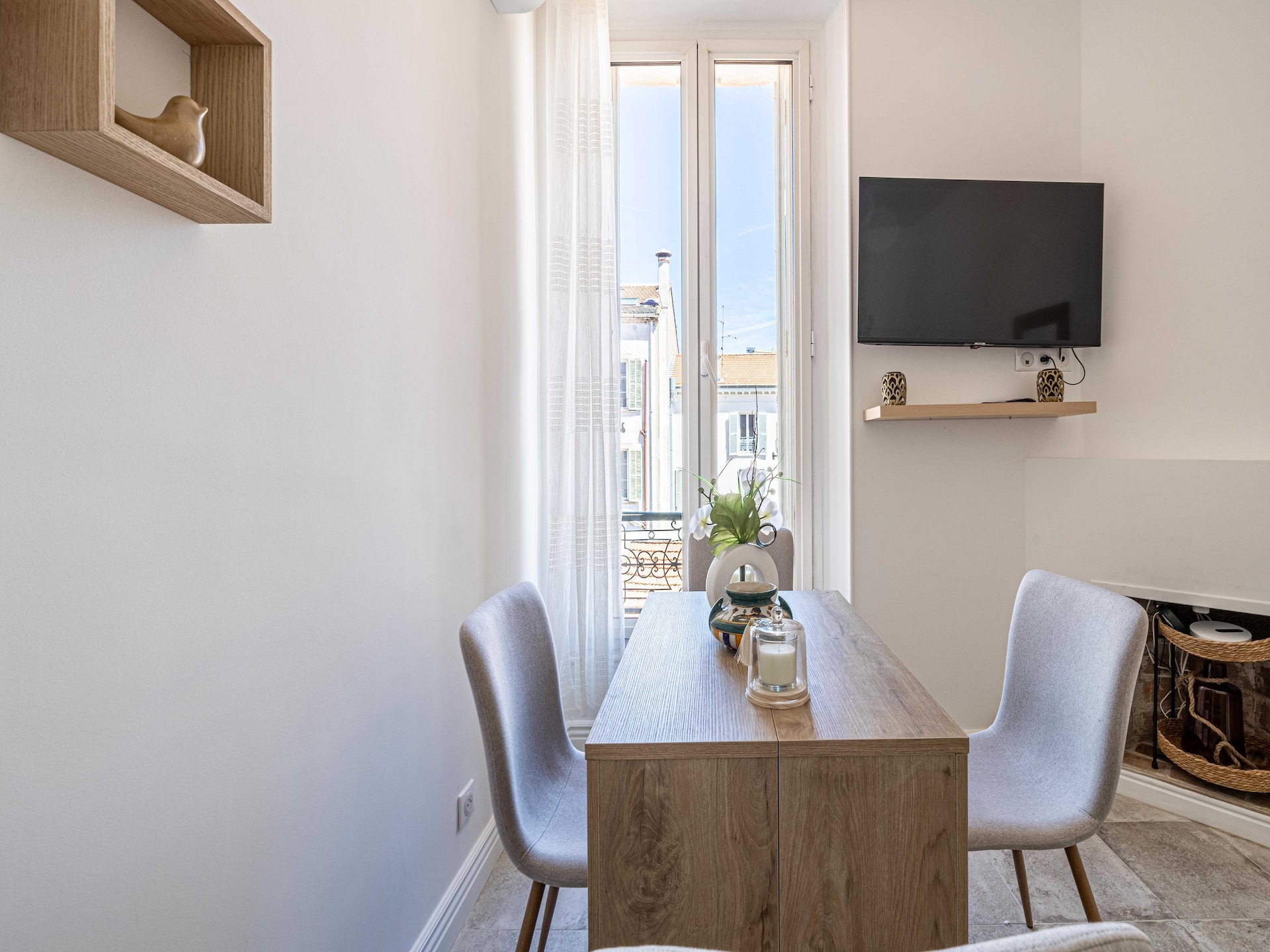 Sfeervol appartement met balkon in het hart van Cannes - foto 8