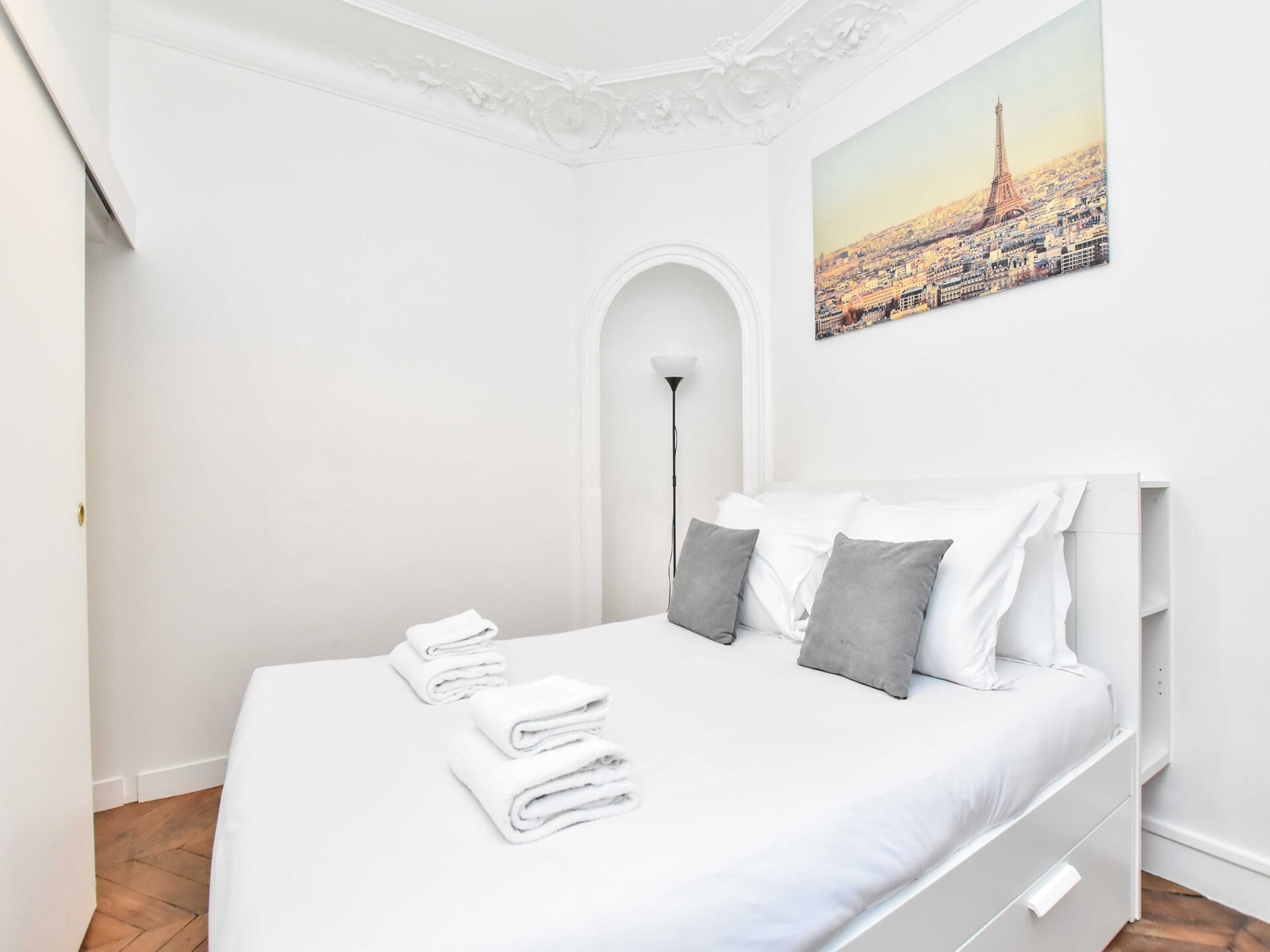 Licht 2-slaapkamerappartement in levendig Bonne-Nouvelle, Parijs - foto 5