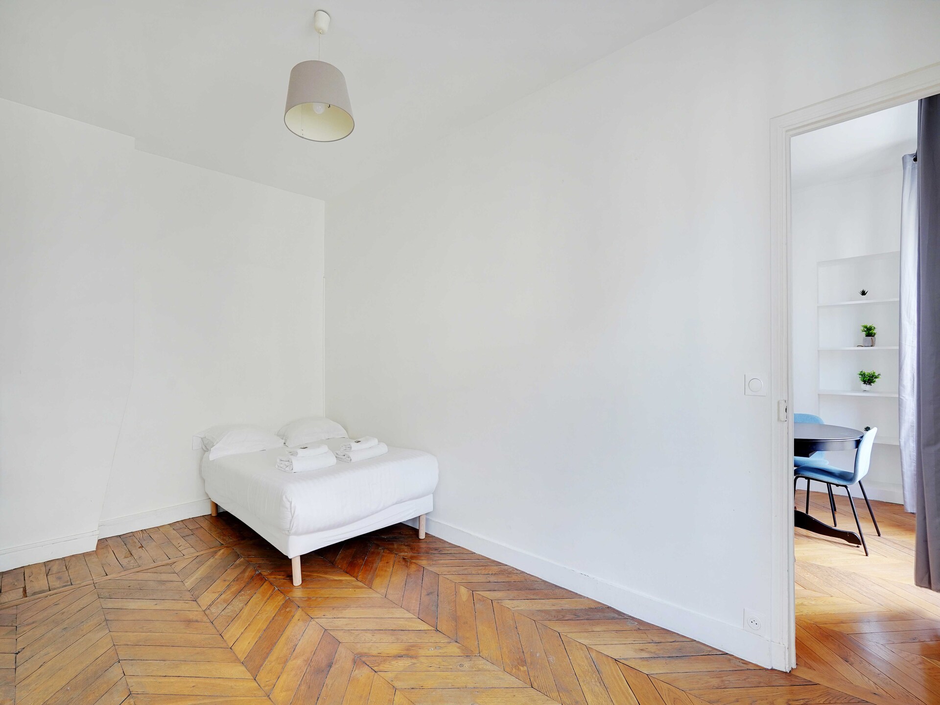 Licht 2-slaapkamerappartement in levendig Bonne-Nouvelle, Parijs - foto 12