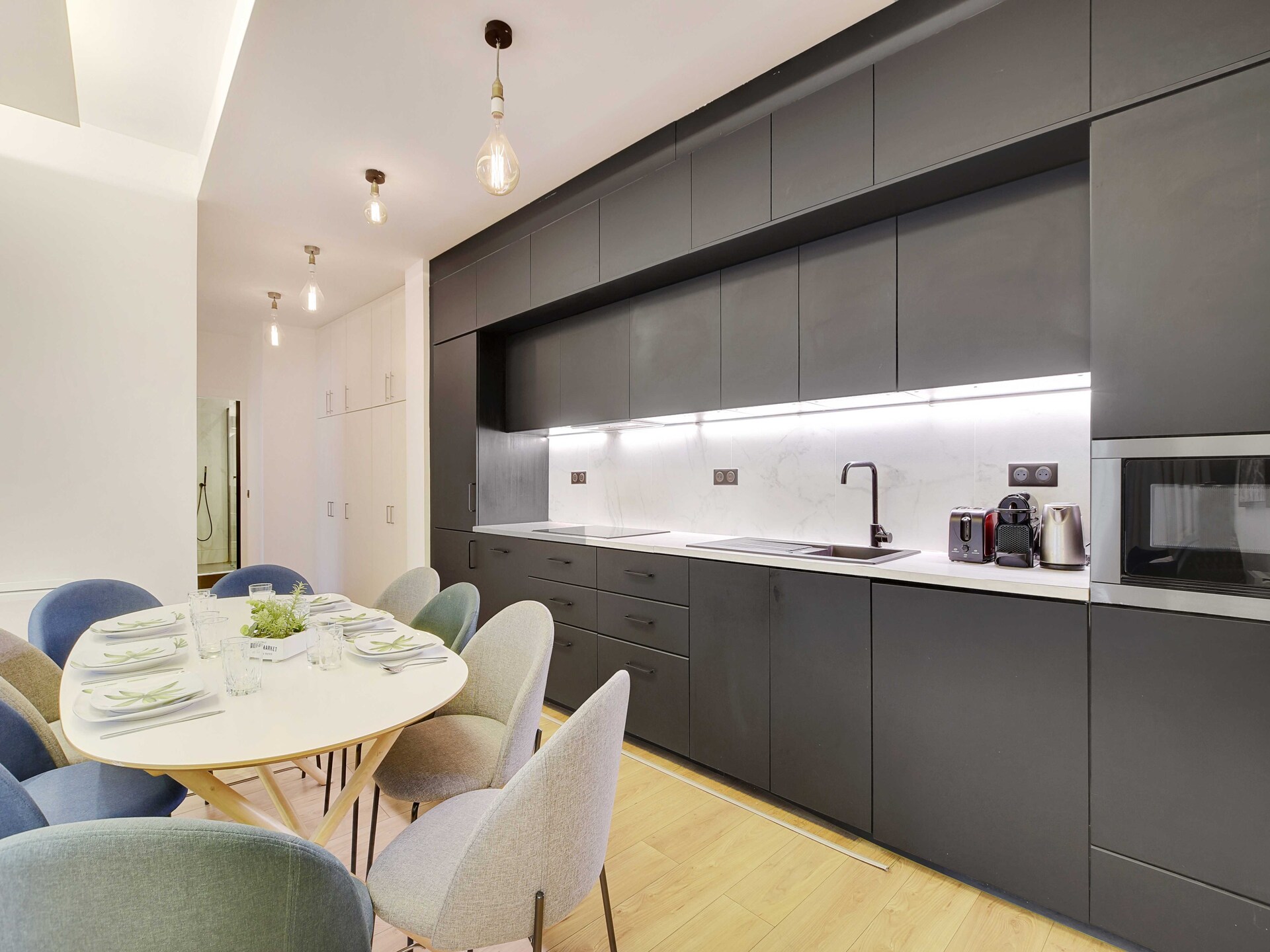 Stijlvol appartement met 2 slaapkamers in de Marais, vlakbij Place de la République - foto 10