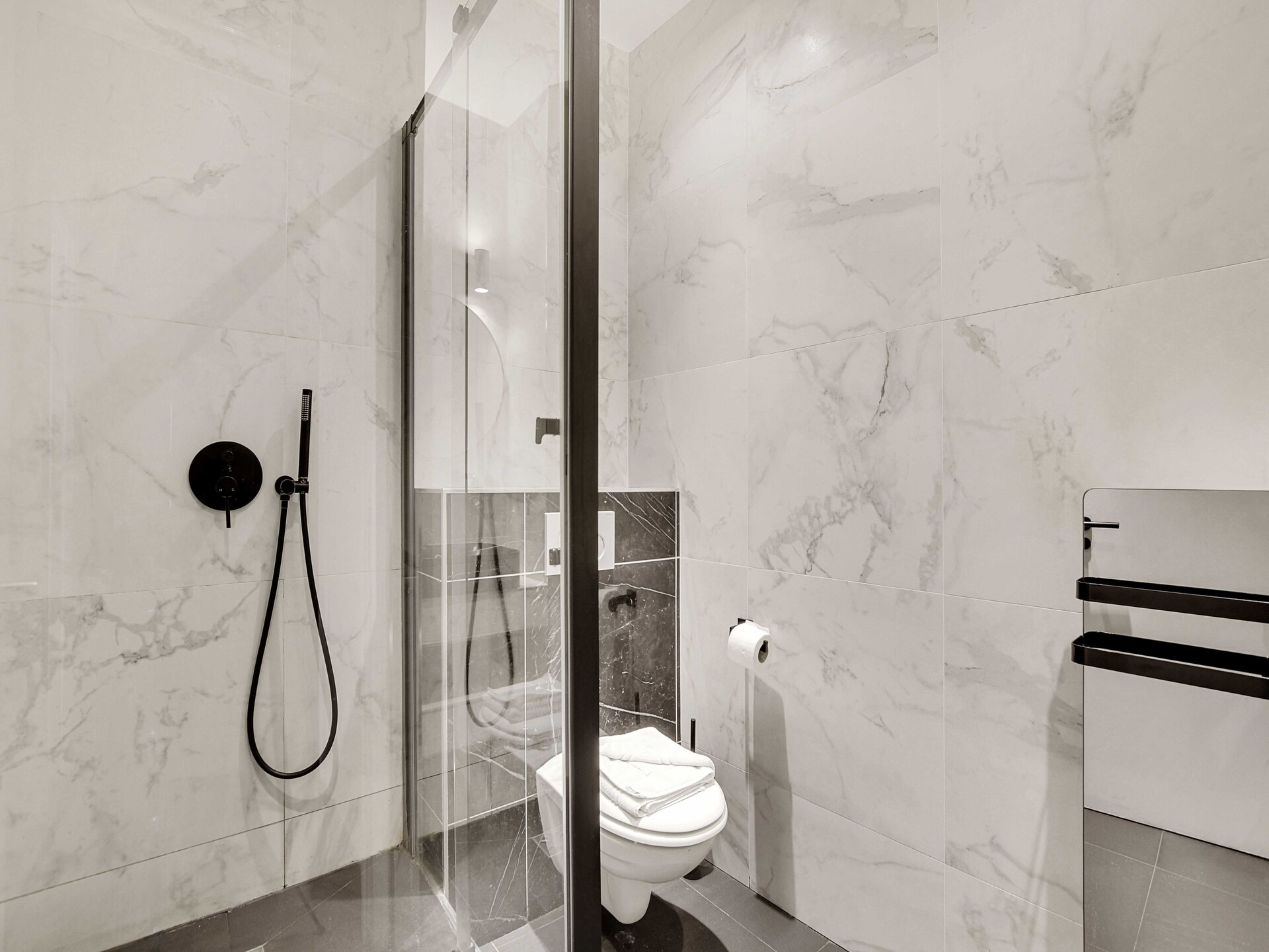 Stijlvol appartement met 2 slaapkamers in de Marais, vlakbij Place de la République - foto 16