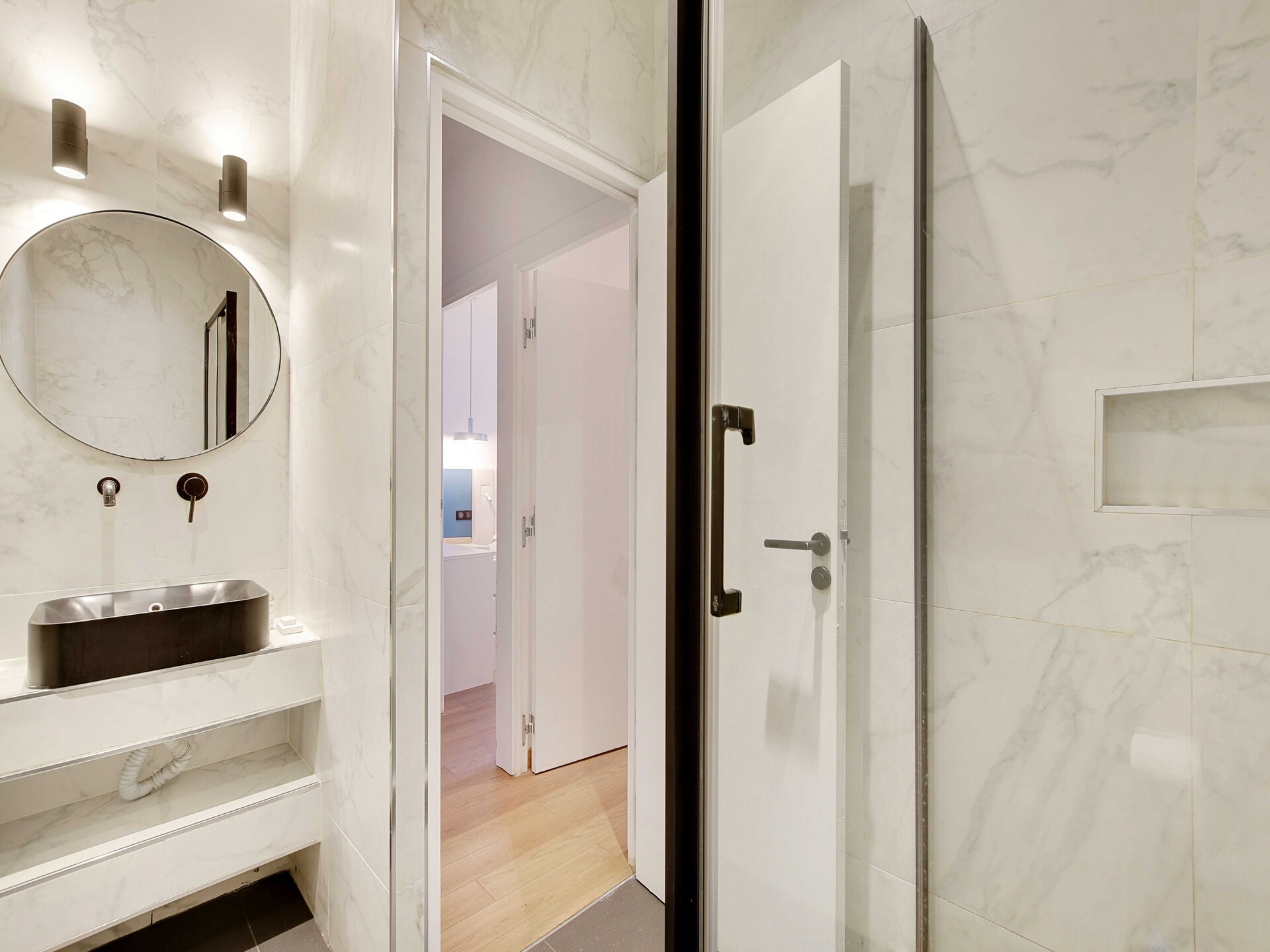 Stijlvol appartement met 2 slaapkamers in de Marais, vlakbij Place de la République - foto 17
