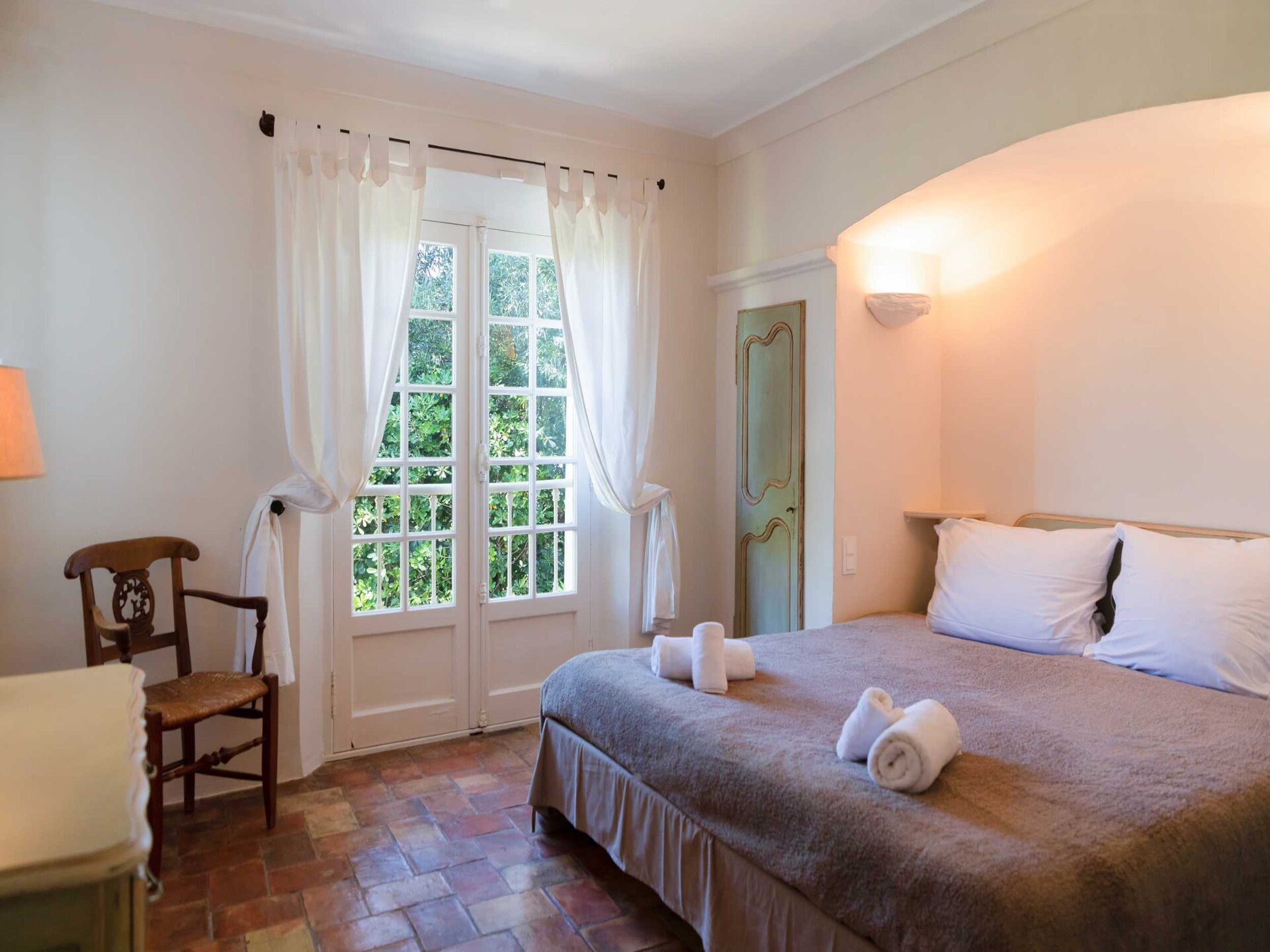 Luxe gerenoveerde villa voor 10 personen nabij Saint-Tropez met zeezicht - foto 11