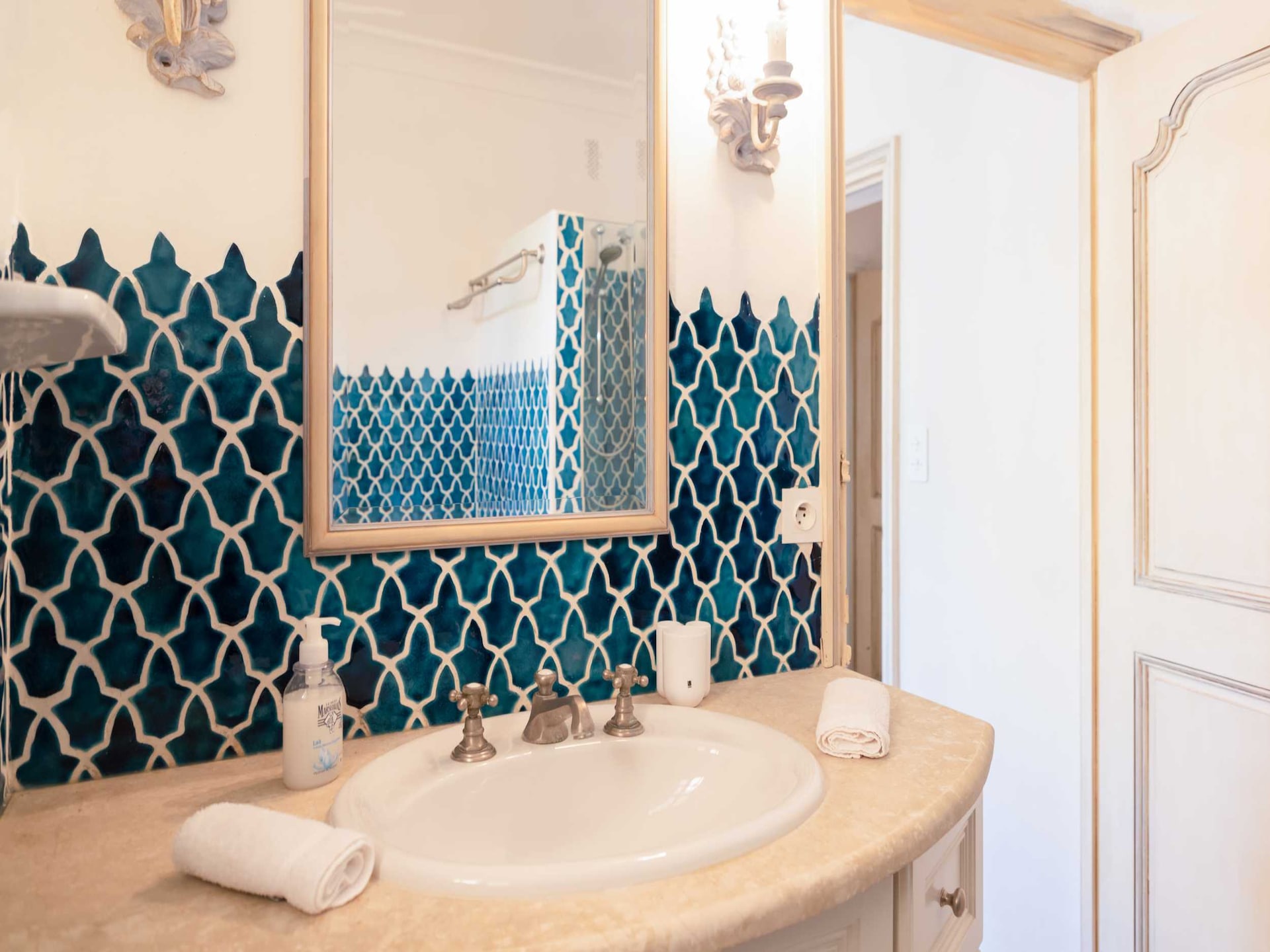 Luxe gerenoveerde villa voor 10 personen nabij Saint-Tropez met zeezicht - foto 13
