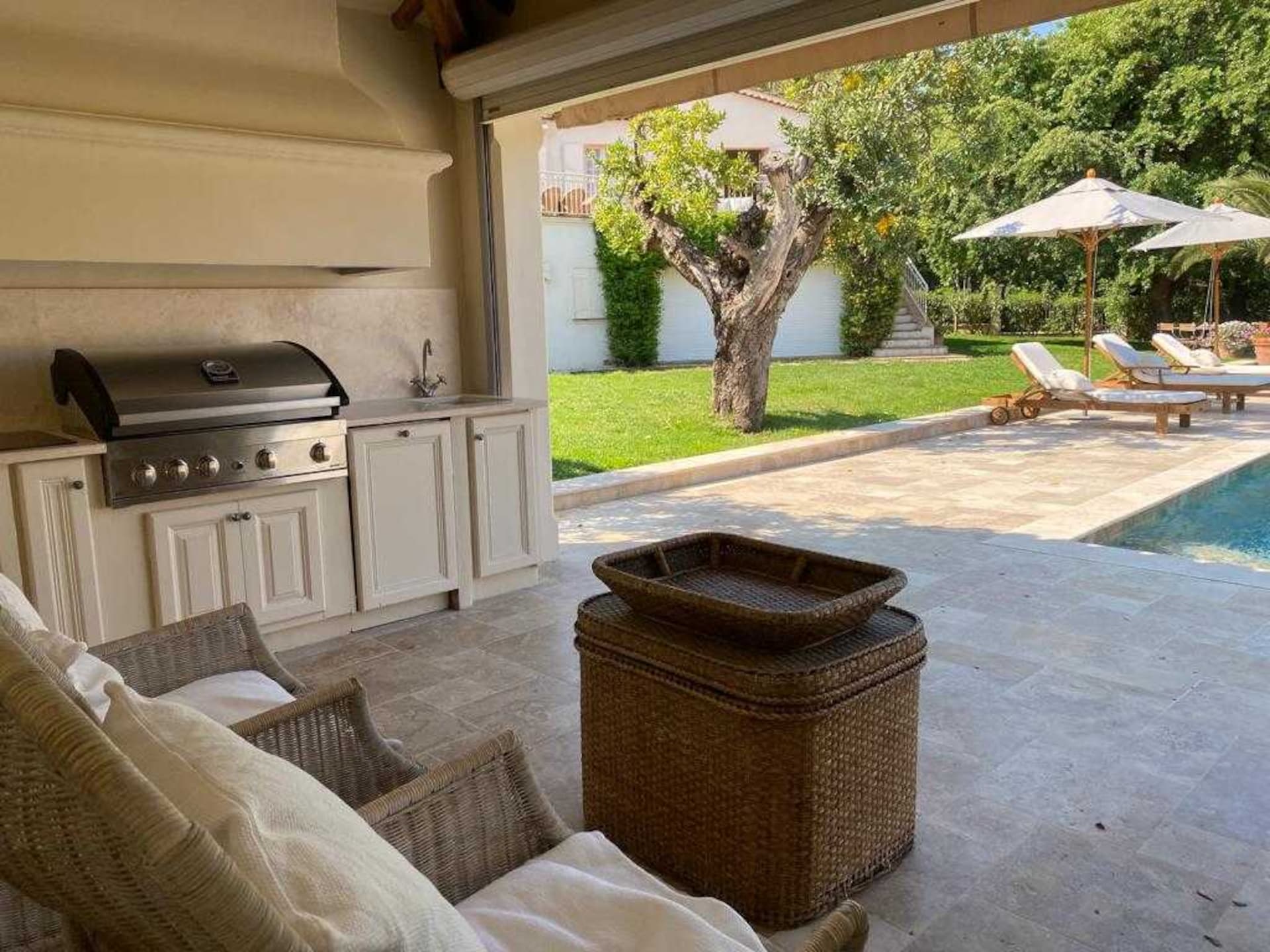 Luxe gerenoveerde villa voor 10 personen nabij Saint-Tropez met zeezicht - foto 16