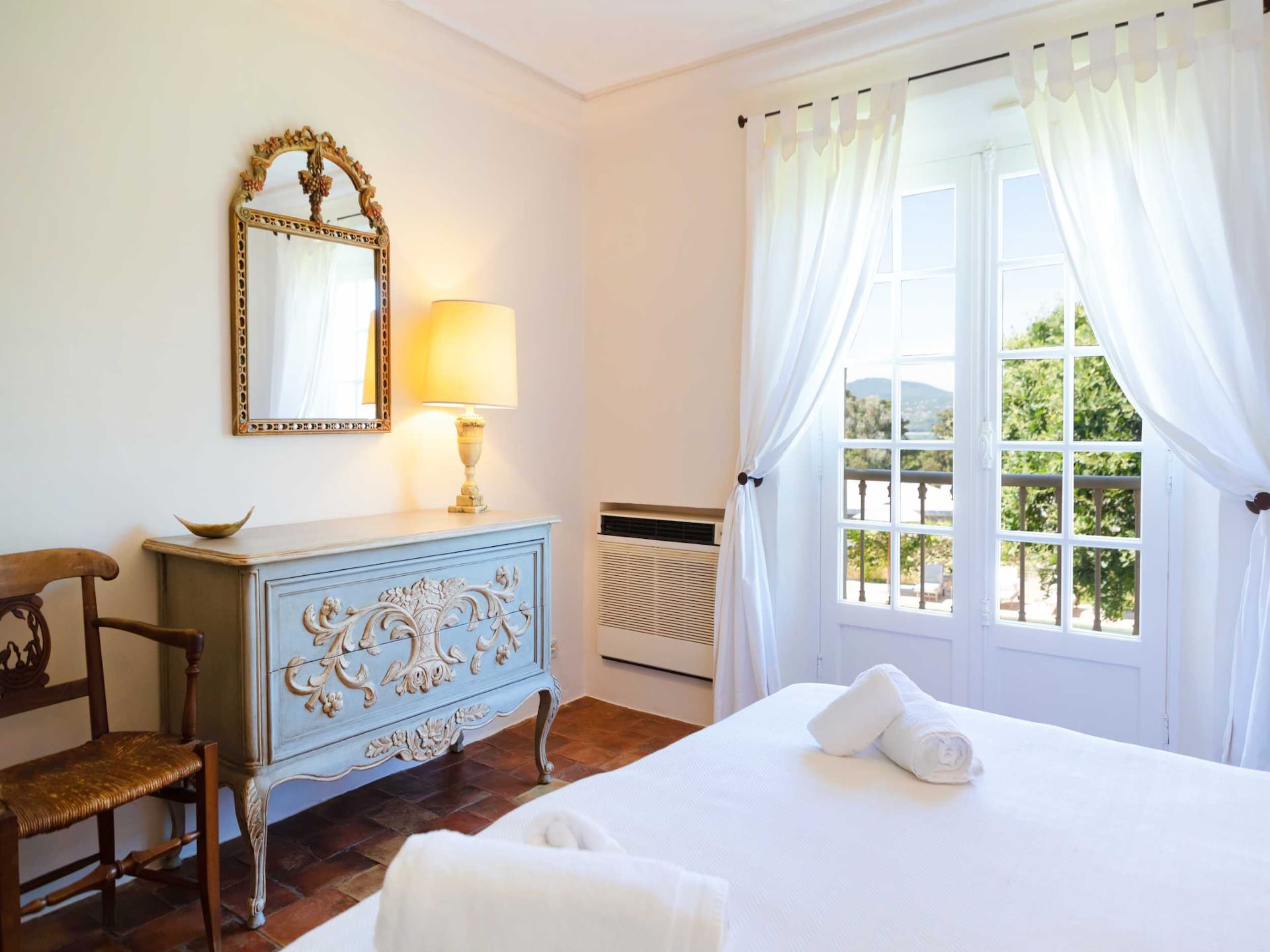 Luxe gerenoveerde villa voor 10 personen nabij Saint-Tropez met zeezicht - foto 18
