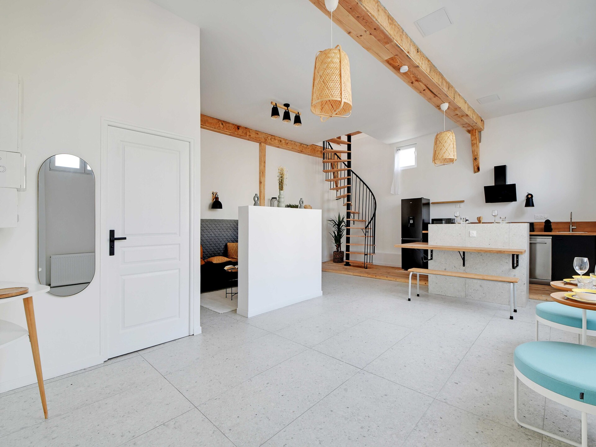 Stijlvol Appartement met 2 Slaapkamers nabij Metro 14 in Saint-Ouen-sur-Seine - foto 6