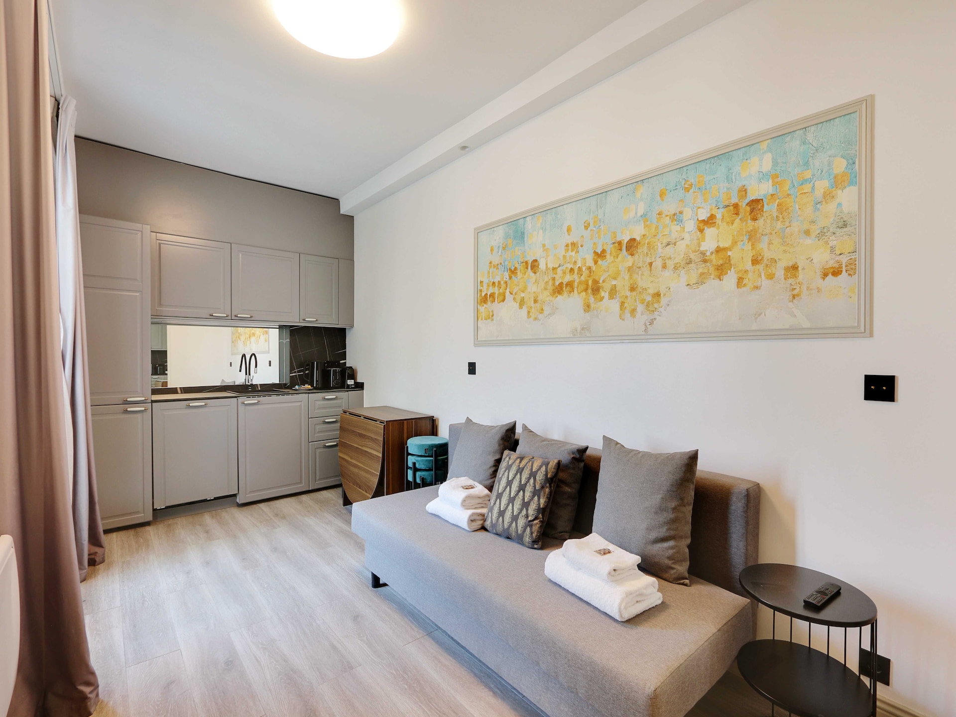 Licht appartement voor 4 in de bruisende wijk Roquette, Parijs - foto 1