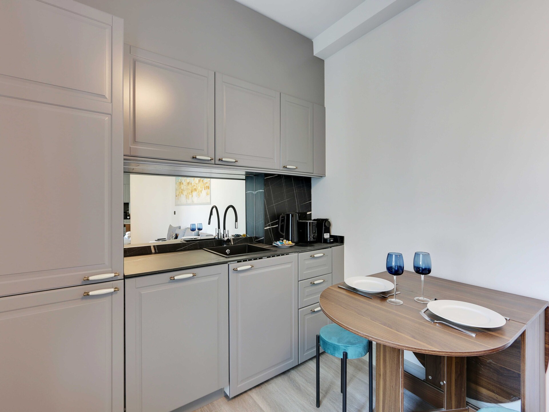 Licht appartement voor 4 in de bruisende wijk Roquette, Parijs - foto 2