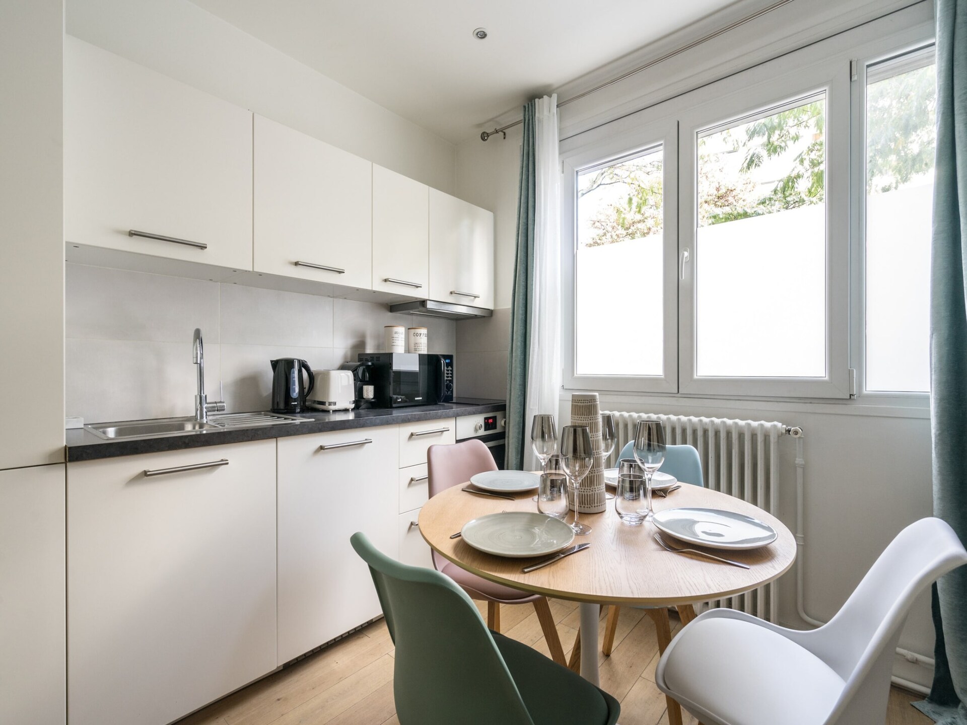 Gerenoveerd appartement met 2 slaapkamers in levendig 13e arrondissement - foto 4
