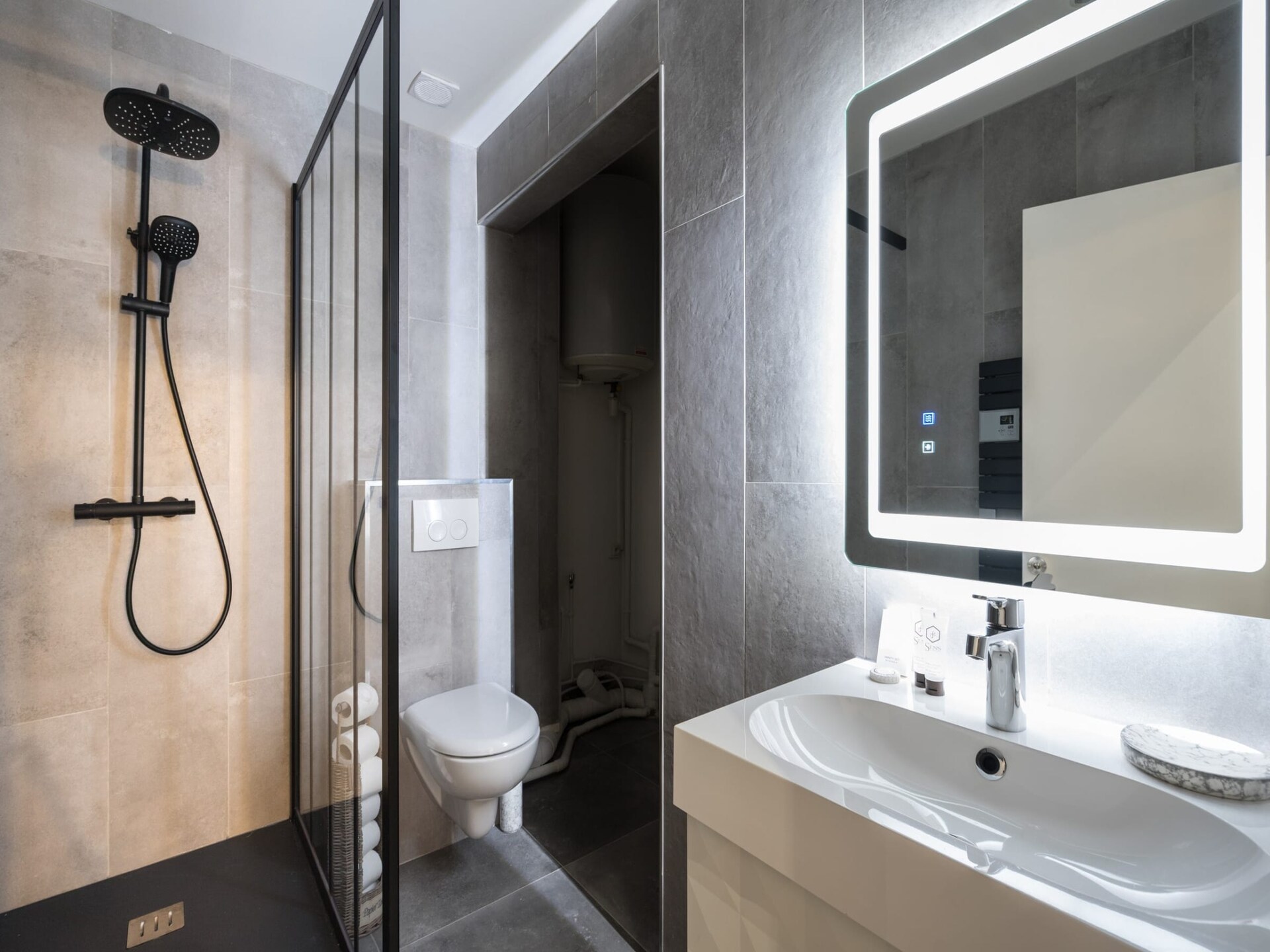 Gerenoveerd appartement met 2 slaapkamers in levendig 13e arrondissement - foto 11