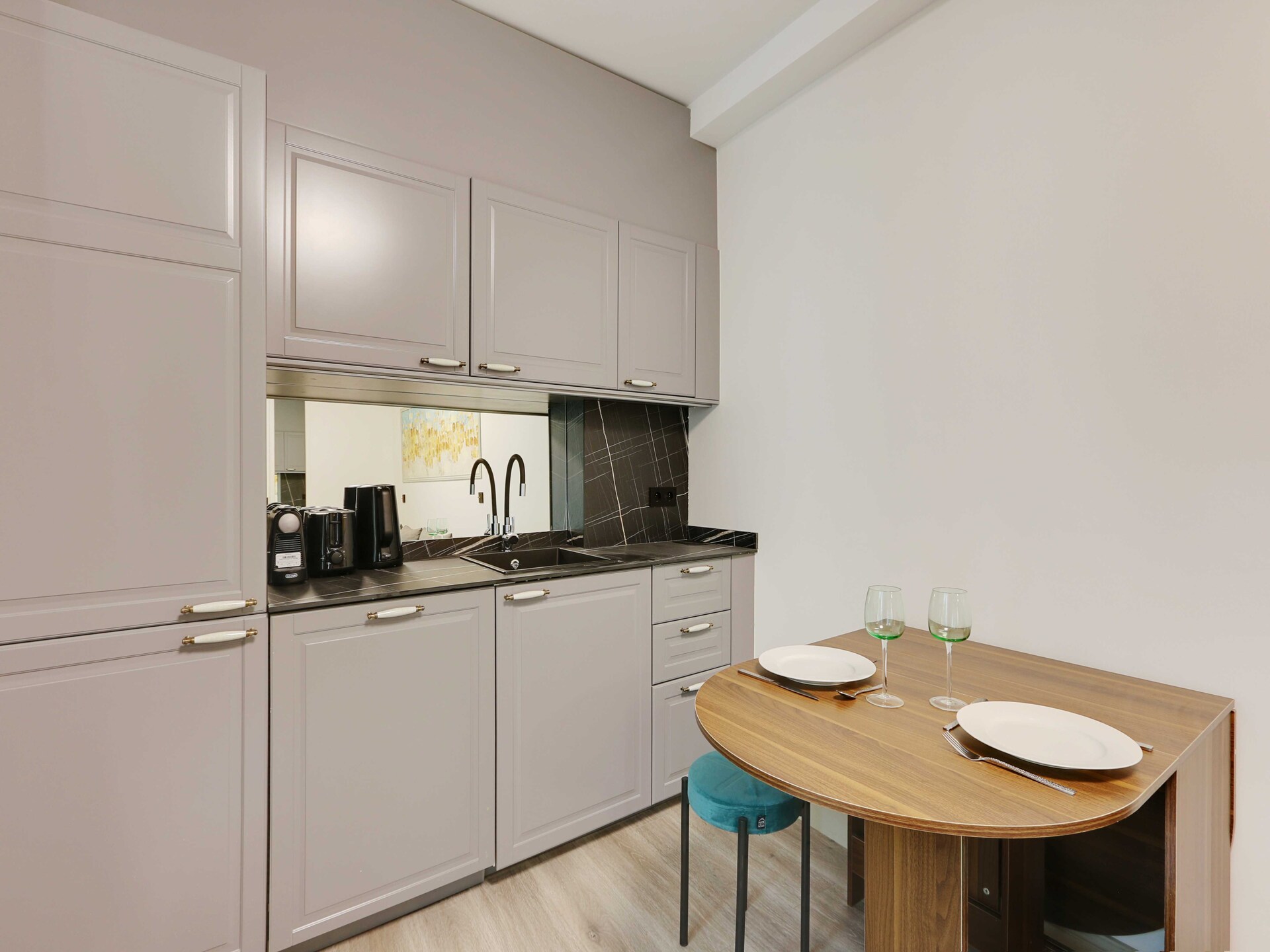 Charmant appartement met balkon in de bohemienwijk La Roquette, Parijs - foto 4
