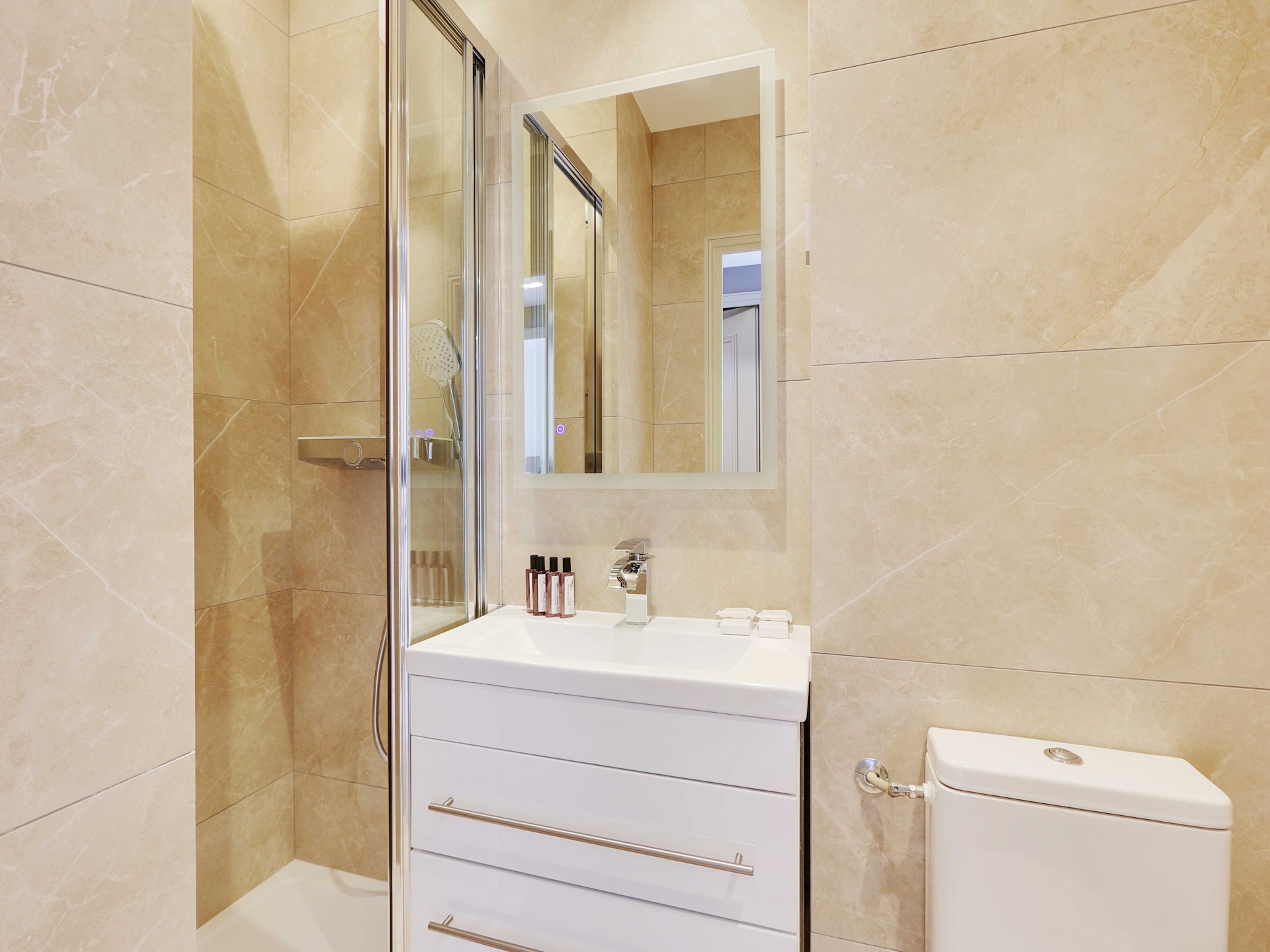 Charmant appartement met balkon in de bohemienwijk La Roquette, Parijs - foto 12