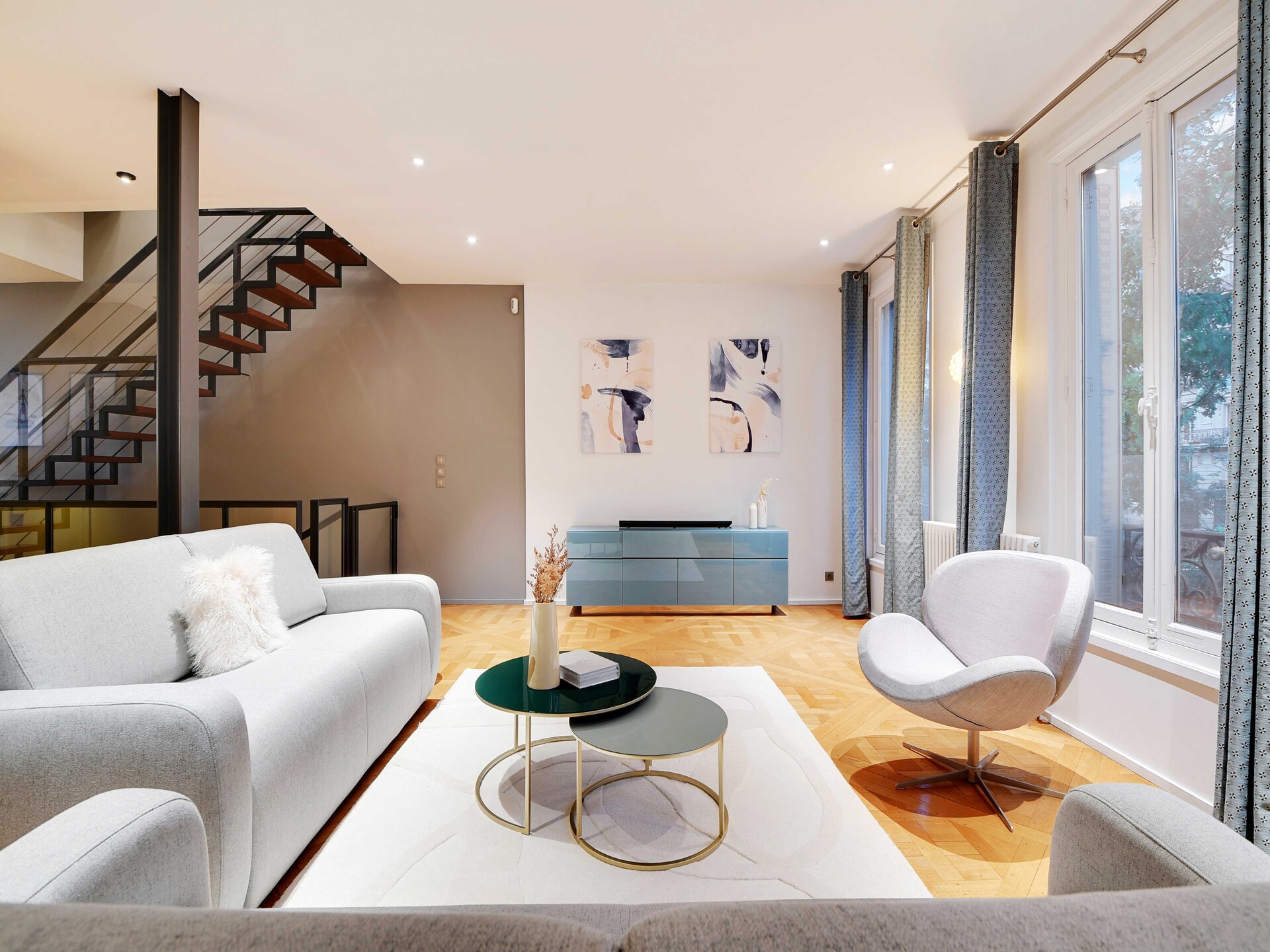 Stijlvol appartement met 4 slaapkamers in het 17e arrondissement, vlakbij metro Pereire - foto 27