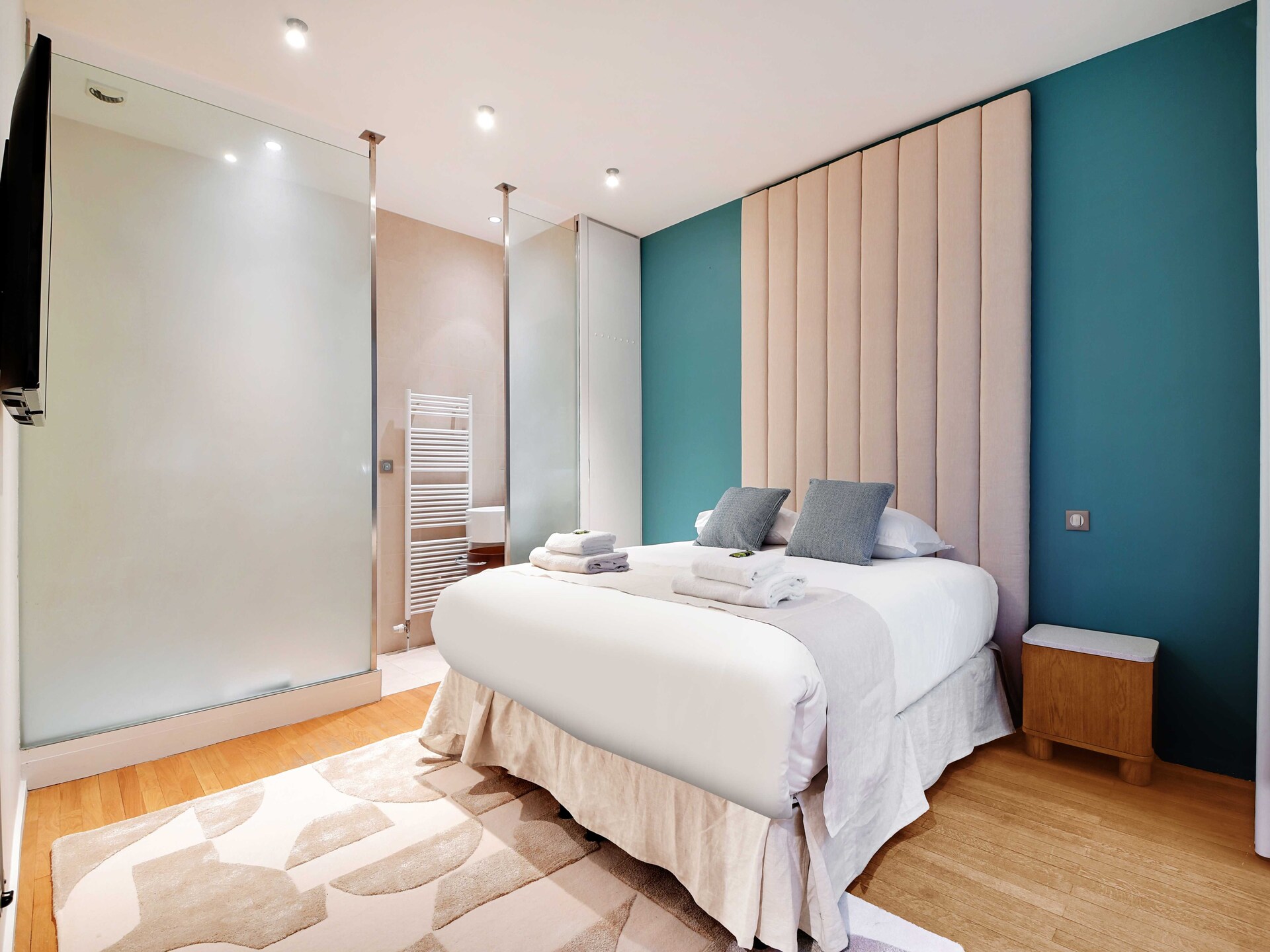 Stijlvol appartement met 4 slaapkamers in het 17e arrondissement, vlakbij metro Pereire - foto 40