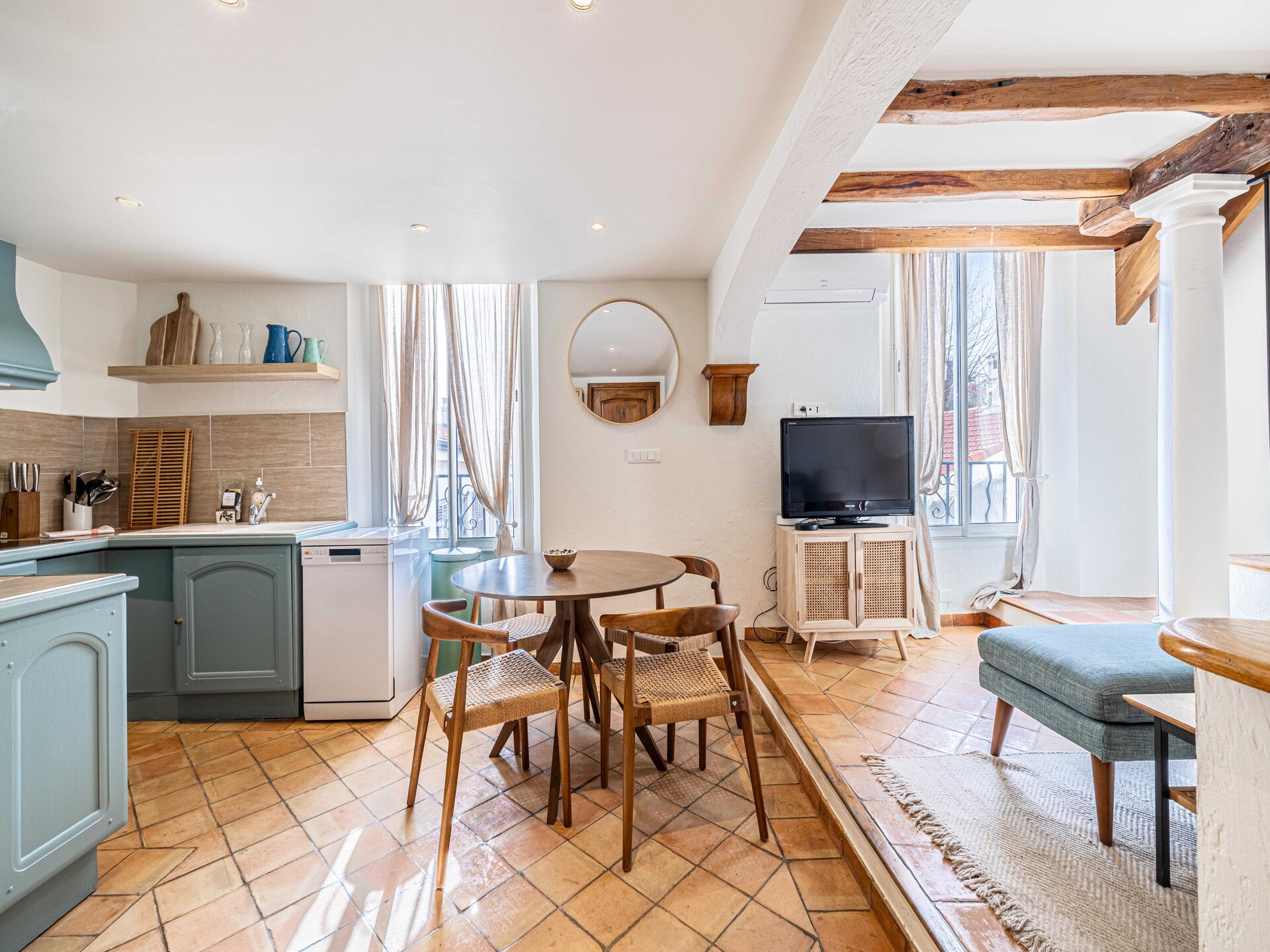 Authentiek appartement in Le Suquet, Cannes – 2 slaapkamers, 4 personen - foto 1