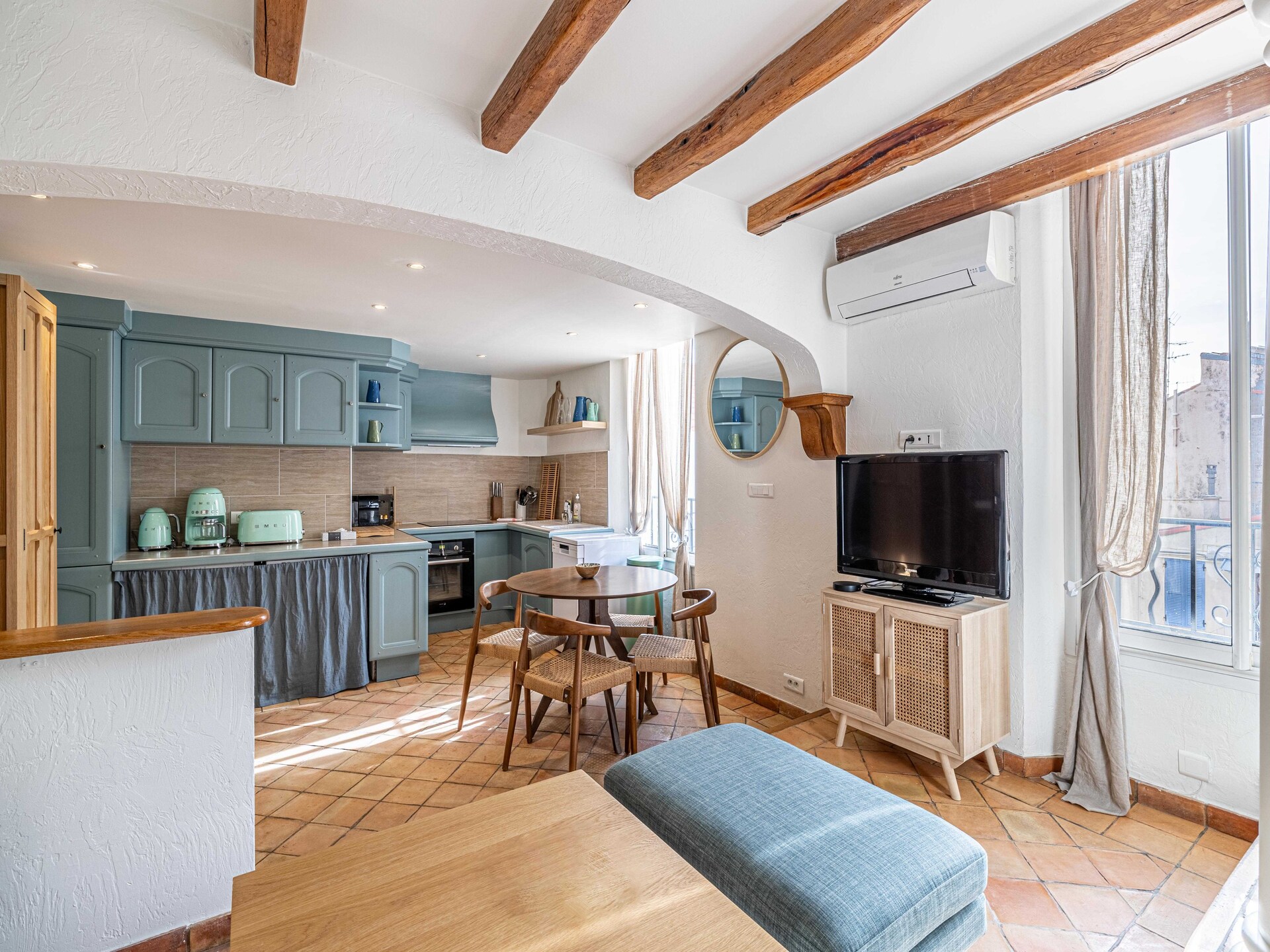 Authentiek appartement in Le Suquet, Cannes – 2 slaapkamers, 4 personen - foto 9