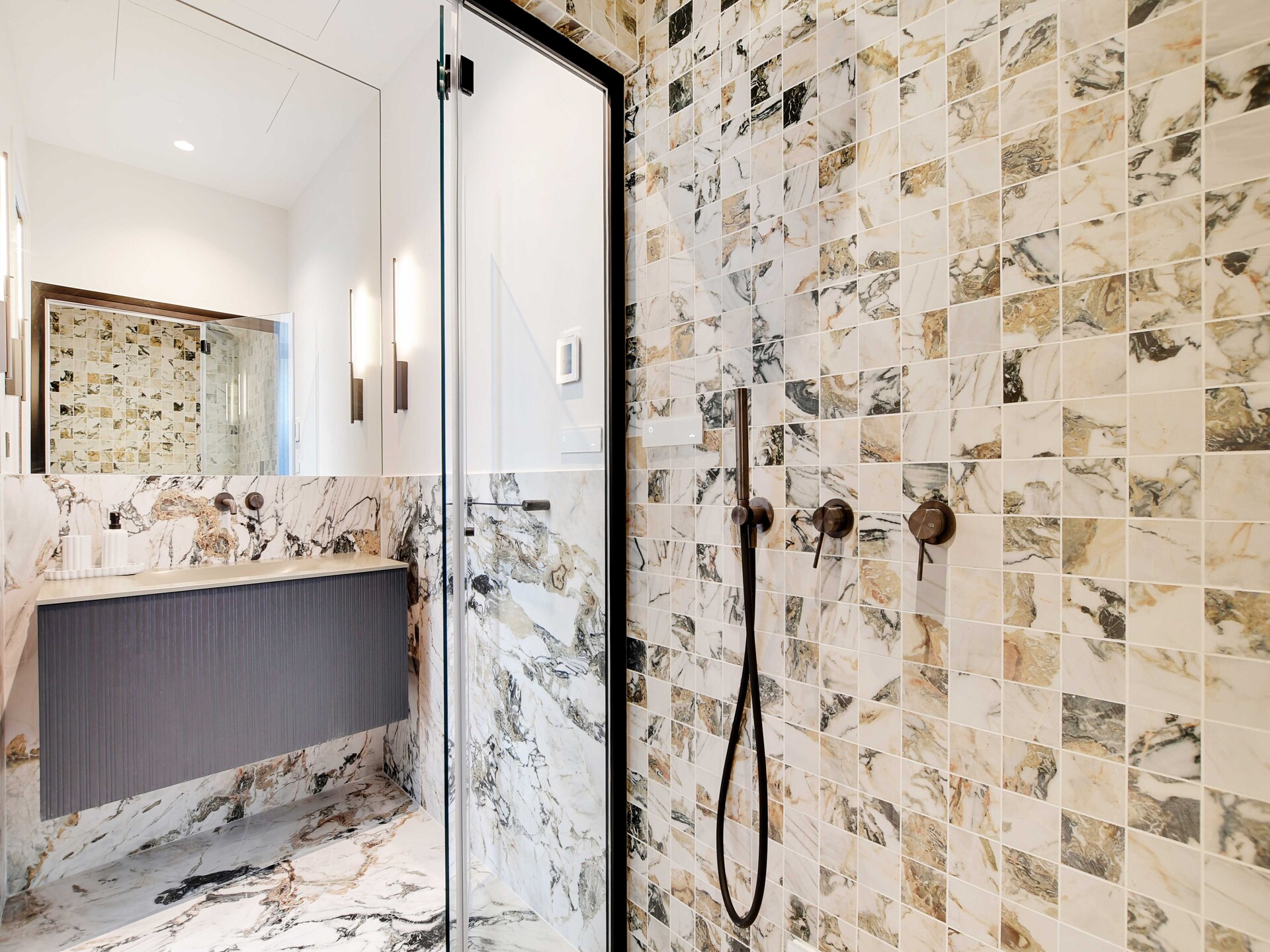 Ruim 4-persoons appartement aan de Champs-Élysées, 8e arrondissement - foto 14