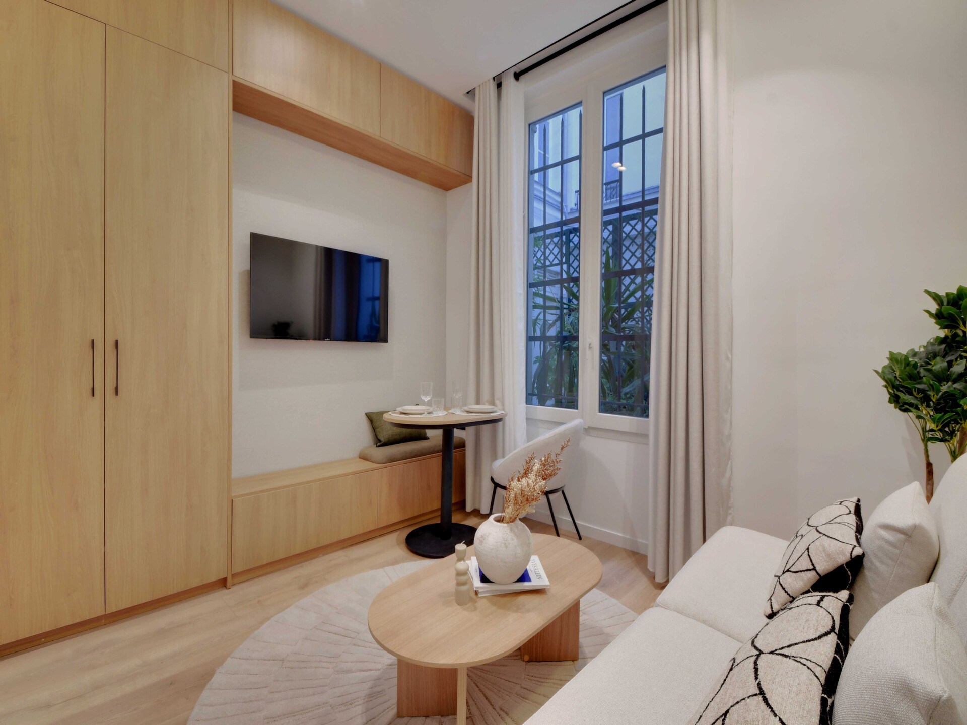 Compacte studio in bruisend Clignancourt, vlakbij Sacré-Coeur - foto 10