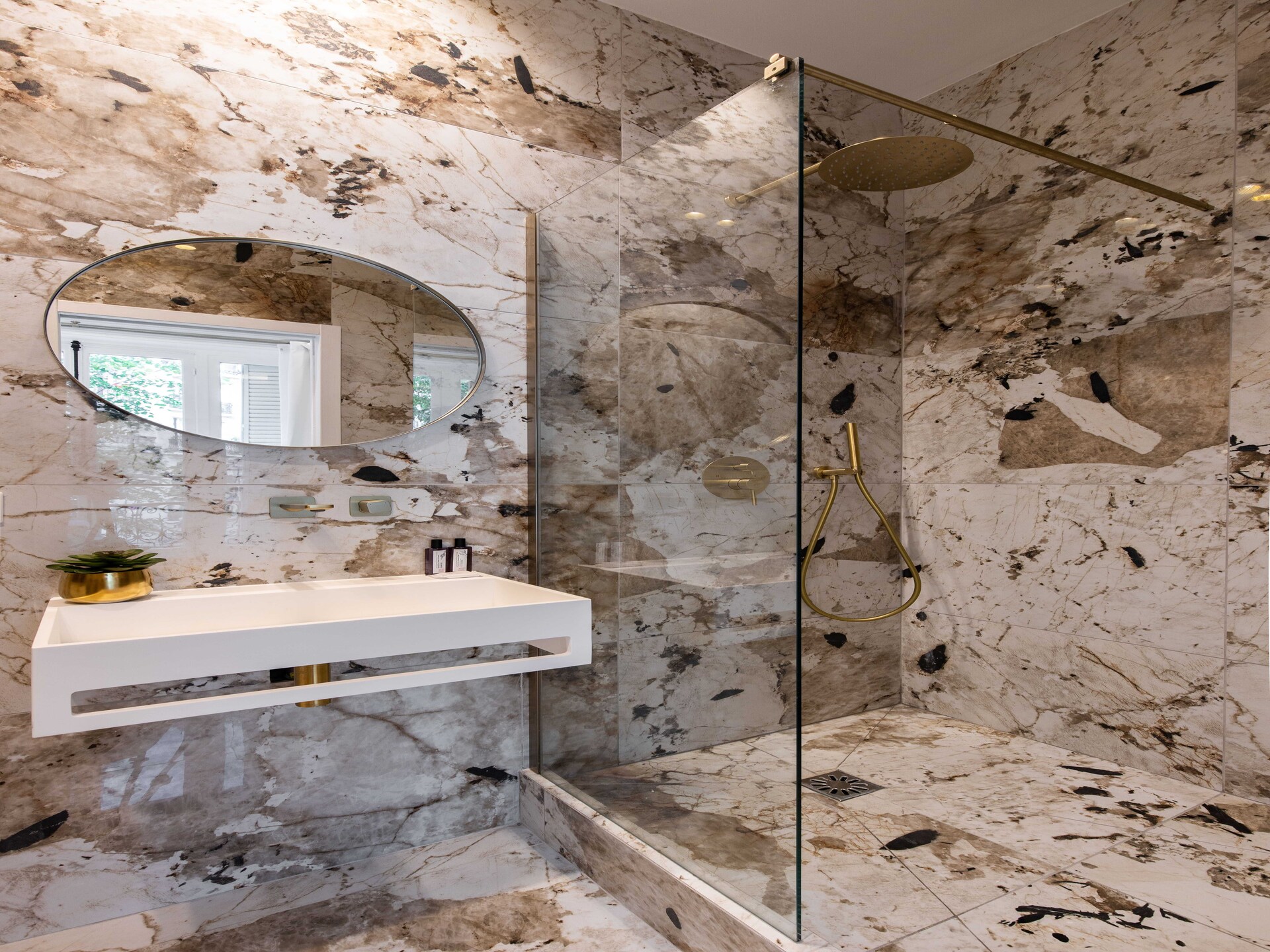 Gerenoveerd 2-slaapkamerappartement bij Bois de Boulogne, Parijs 16e - foto 15