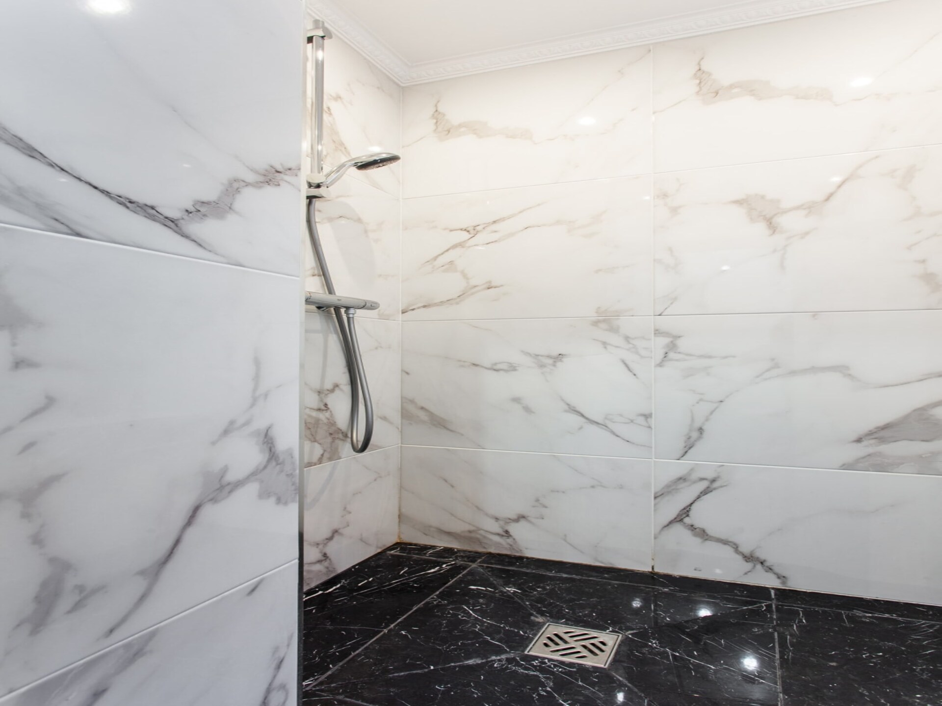 Compacte studio op toplocatie in het 12e arrondissement, vlakbij Place des Vosges - foto 4