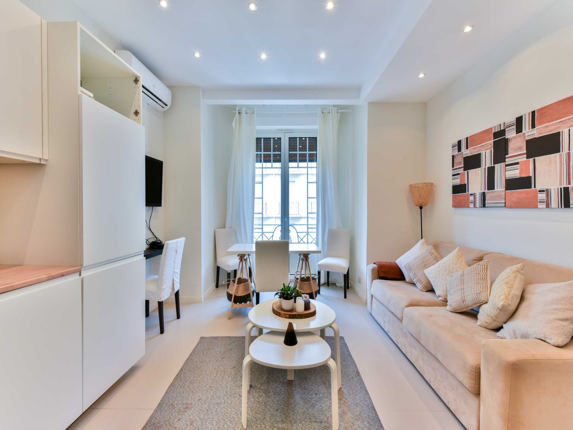 Gerenoveerd appartement op 4 minuten van het strand in Juan-les-Pins - foto 7