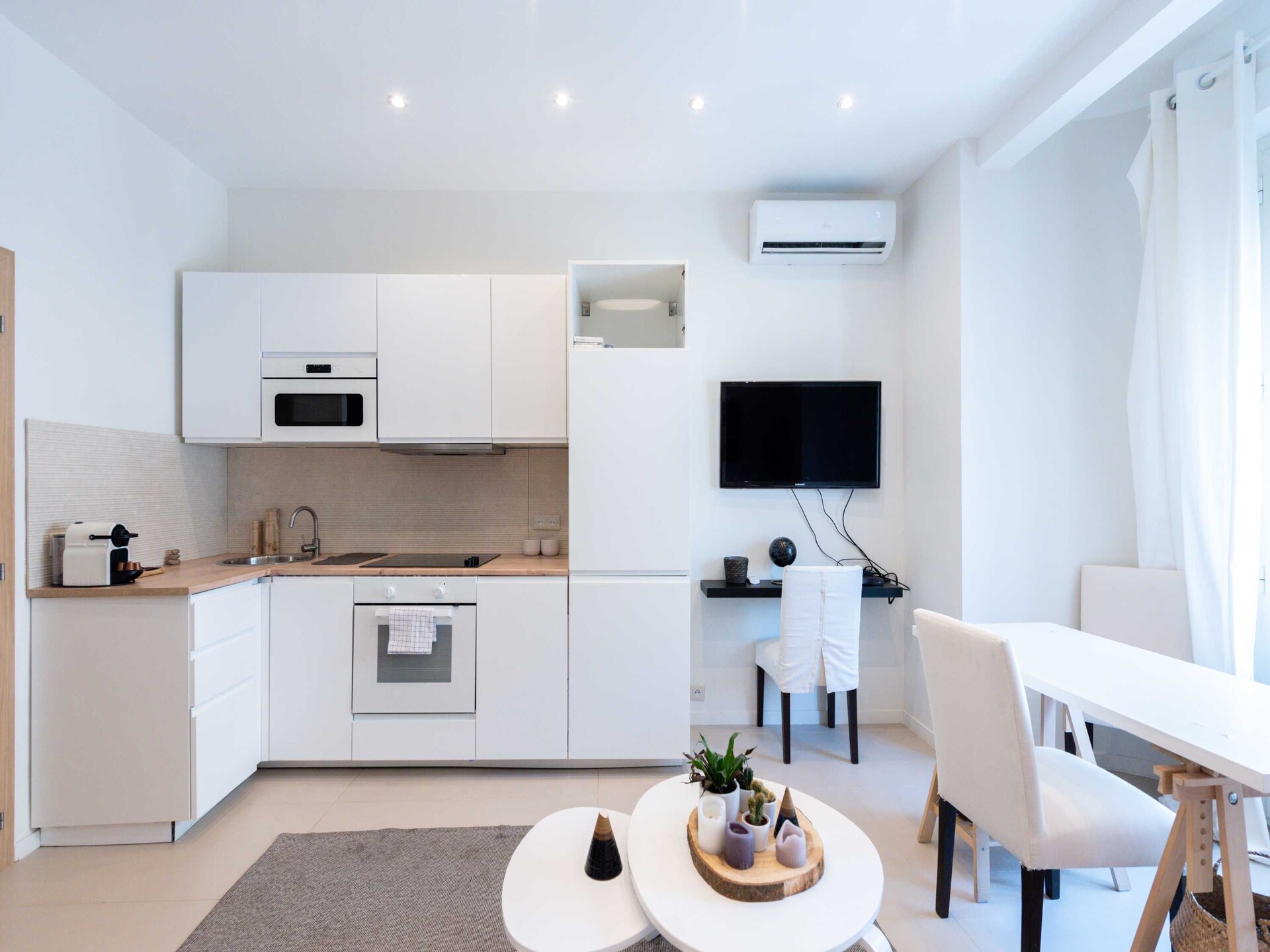 Gerenoveerd appartement op 4 minuten van het strand in Juan-les-Pins - foto 9