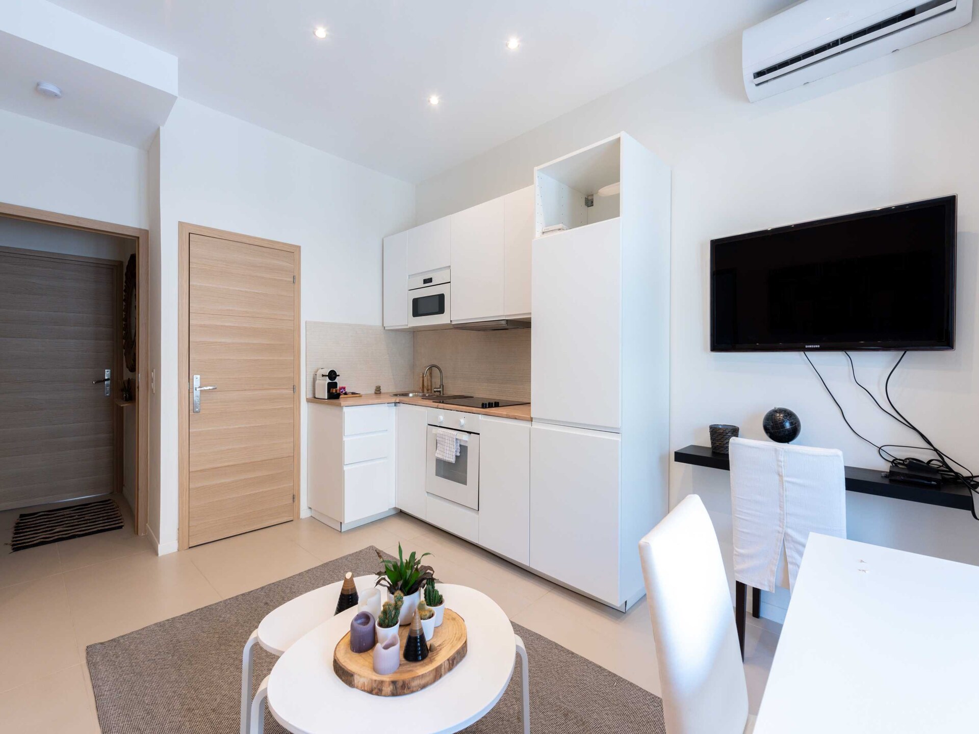 Gerenoveerd appartement op 4 minuten van het strand in Juan-les-Pins - foto 10