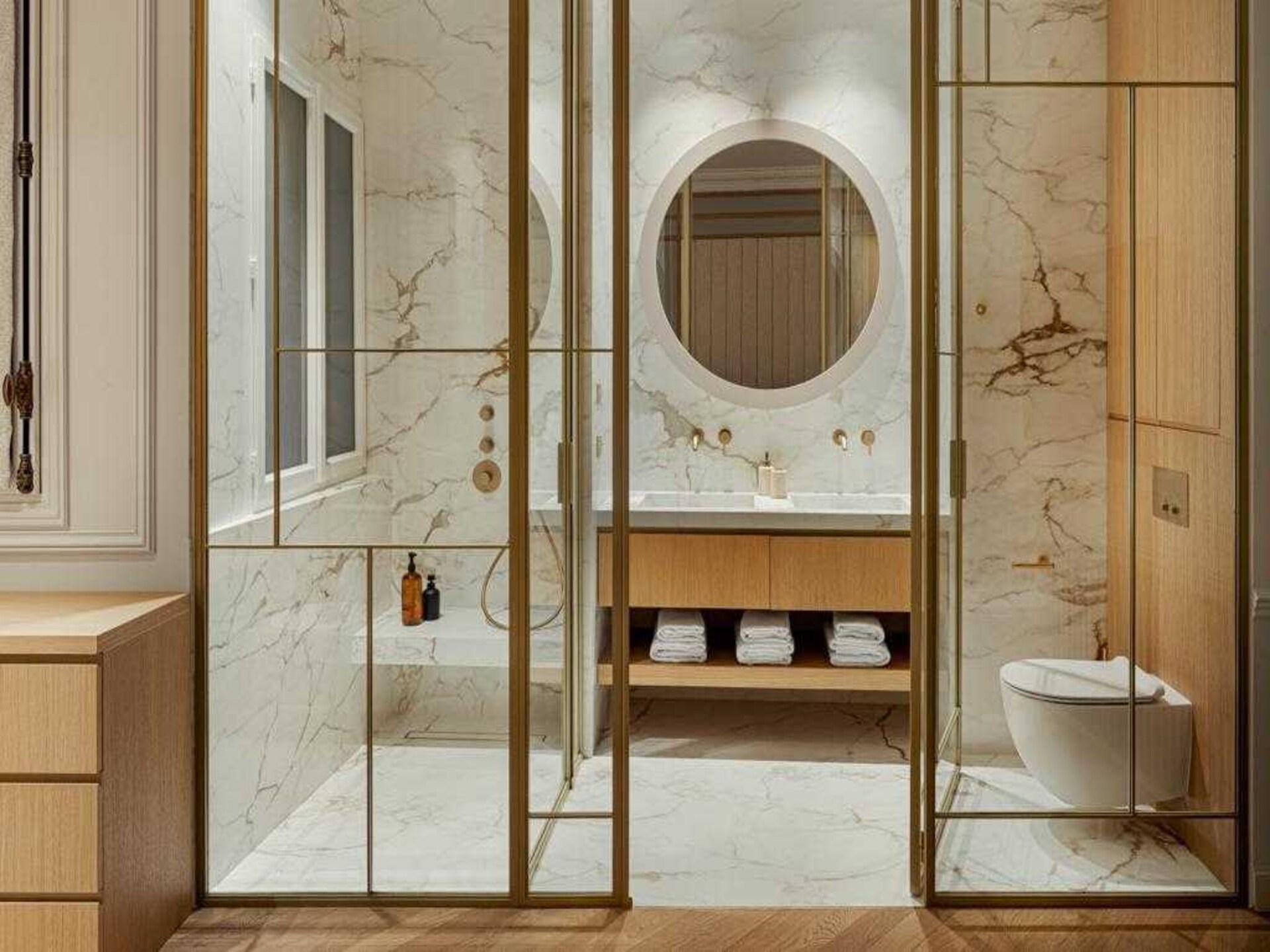 Verfijnd 4-slaapkamerappartement direct aan de Champs-Élysées - foto 23