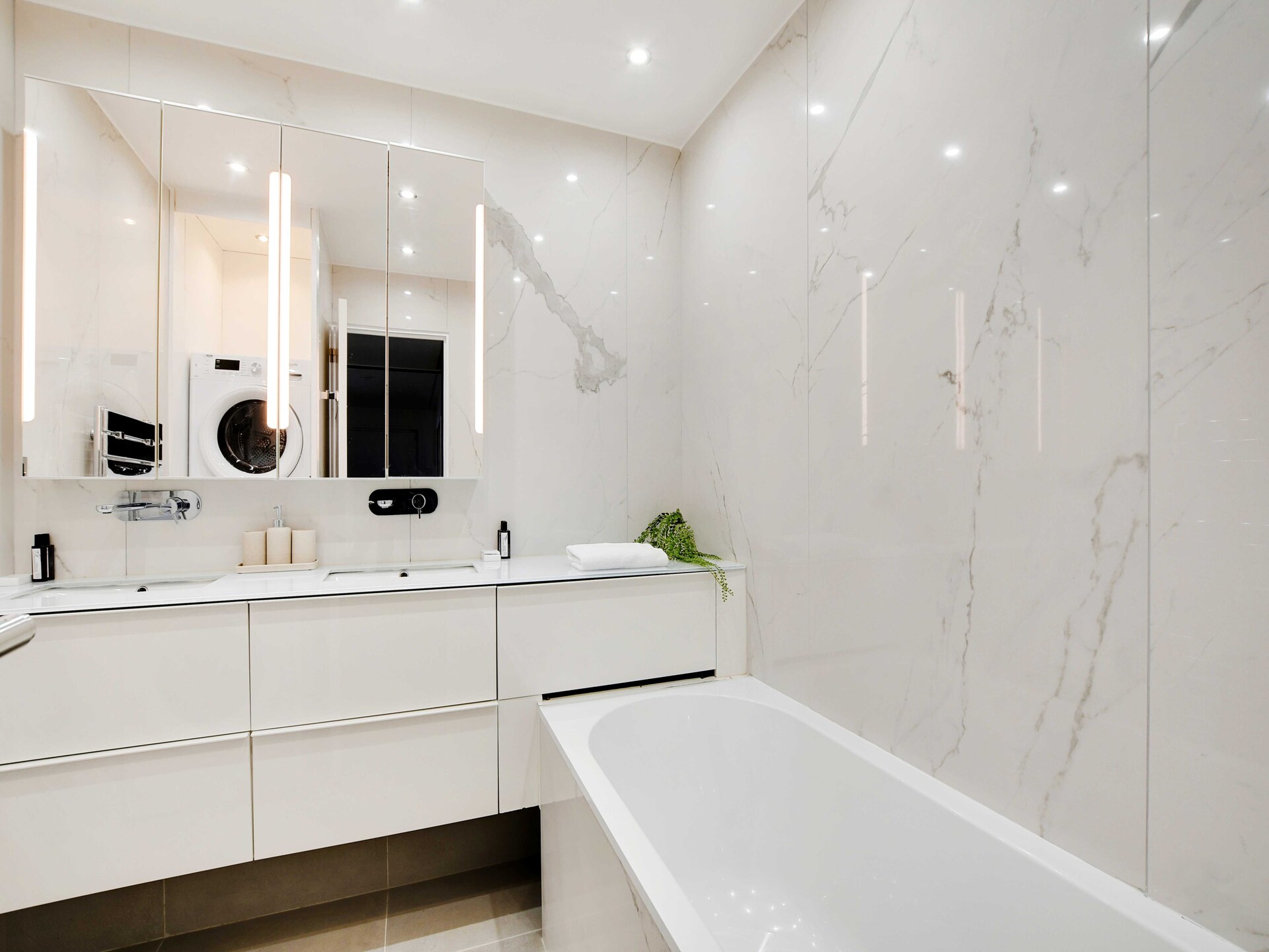 Licht appartement van 95 m² bij Bois de Vincennes, 15 minuten naar centrum Parijs - foto 14