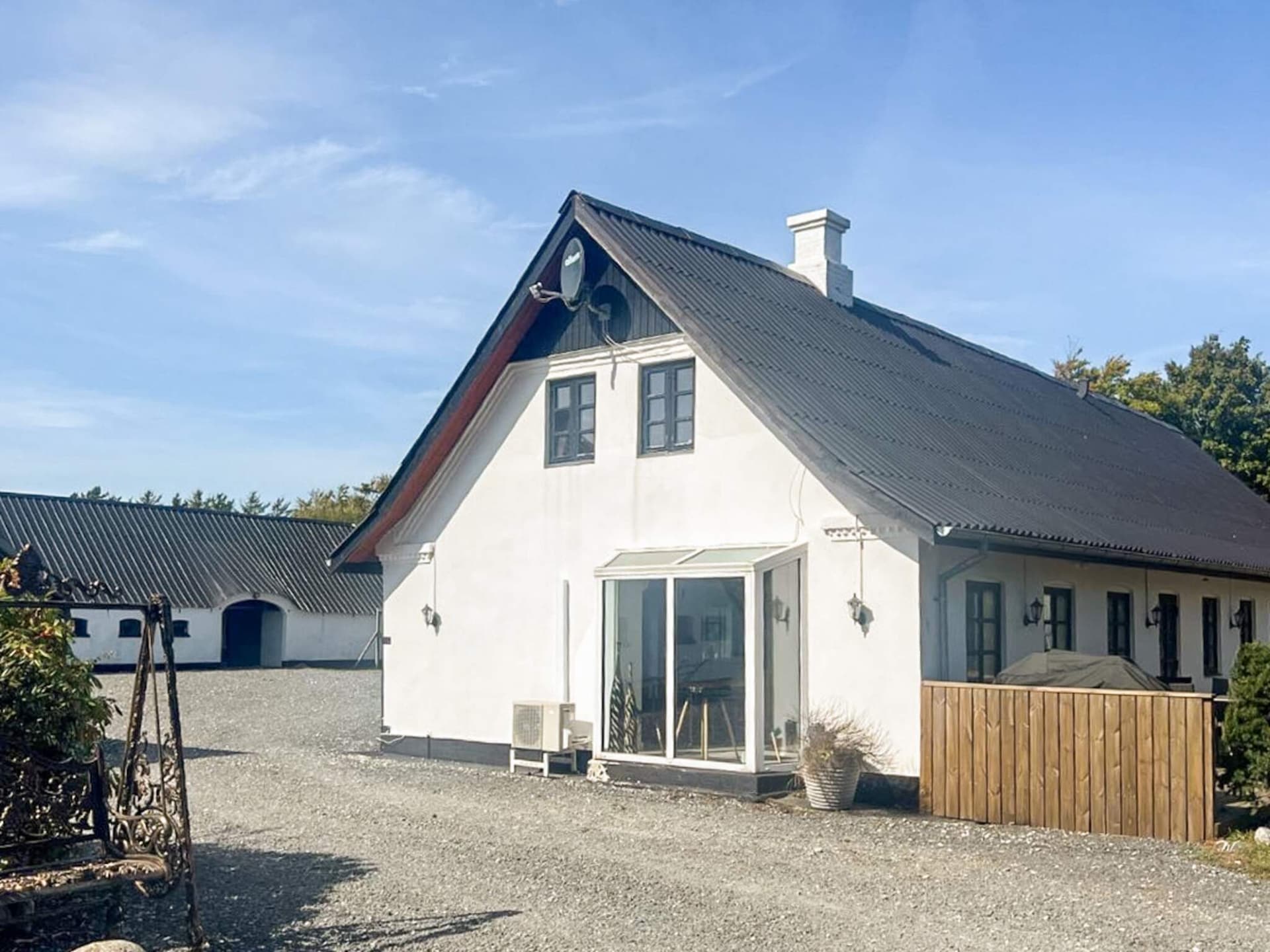 Ruim vakantiehuis voor 18 personen op landgoed bij Jerup, vlakbij zee en golfbaan - foto 4